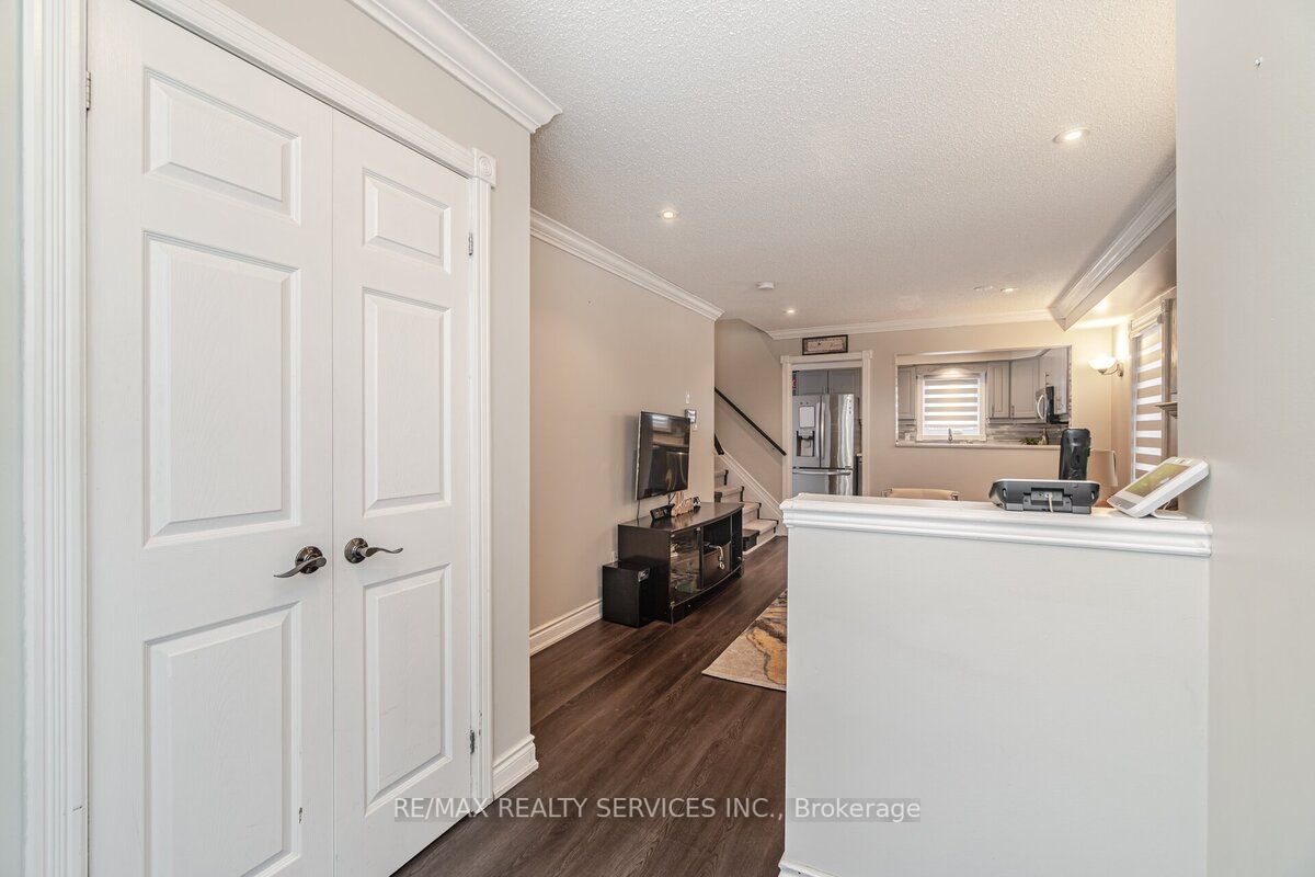 3 Penbridge Circ