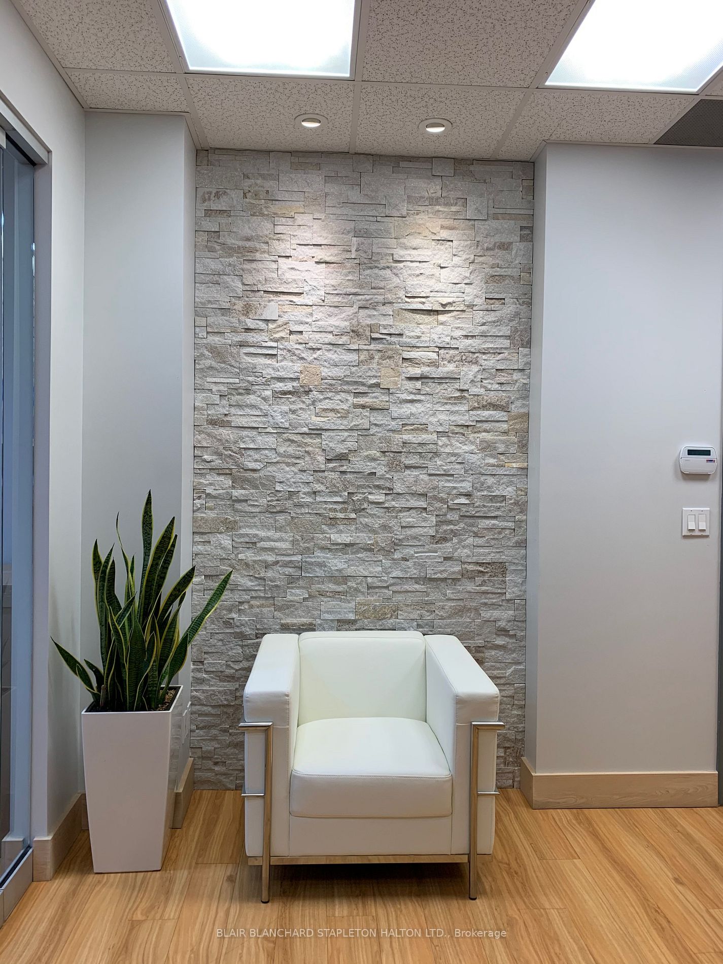 980 Fraser Dr, #101