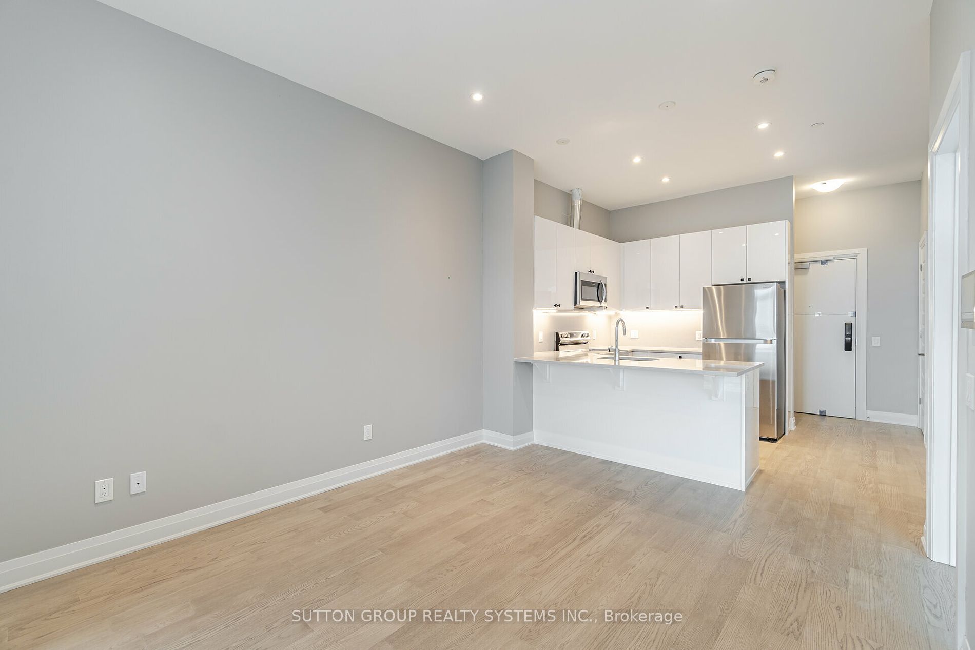 460 Gordon Krantz Ave, #602