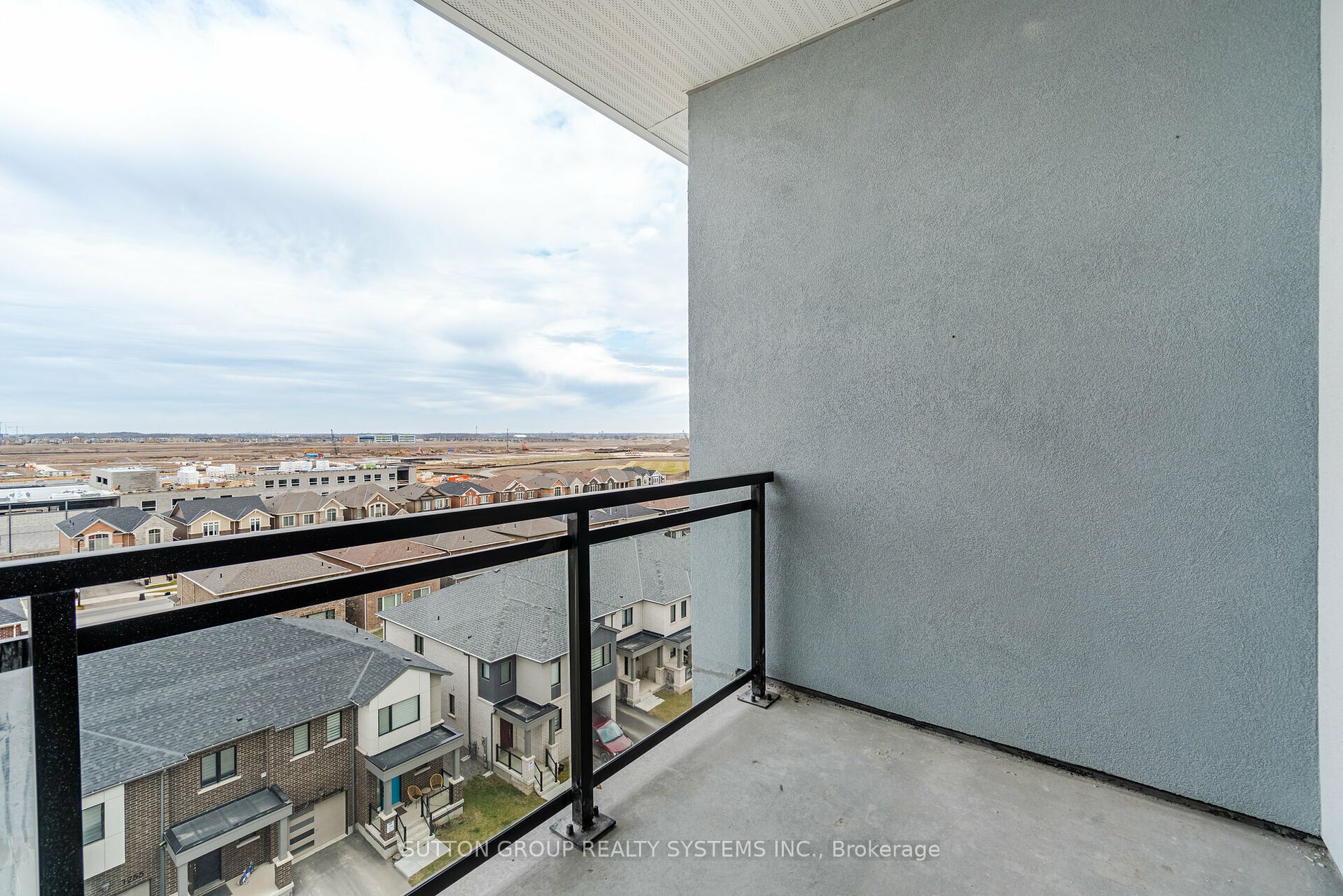 460 Gordon Krantz Ave, #602