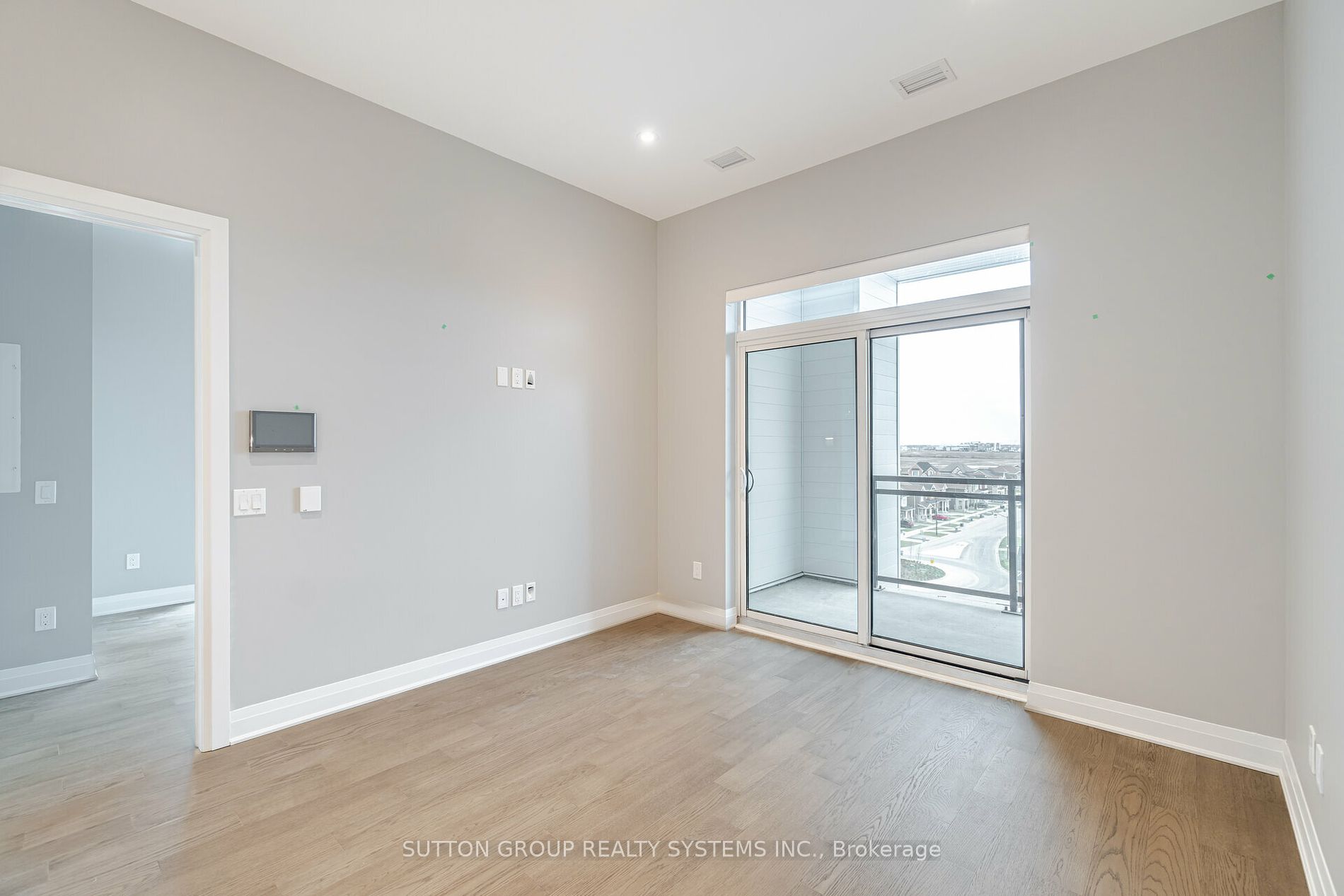 460 Gordon Krantz Ave, #602