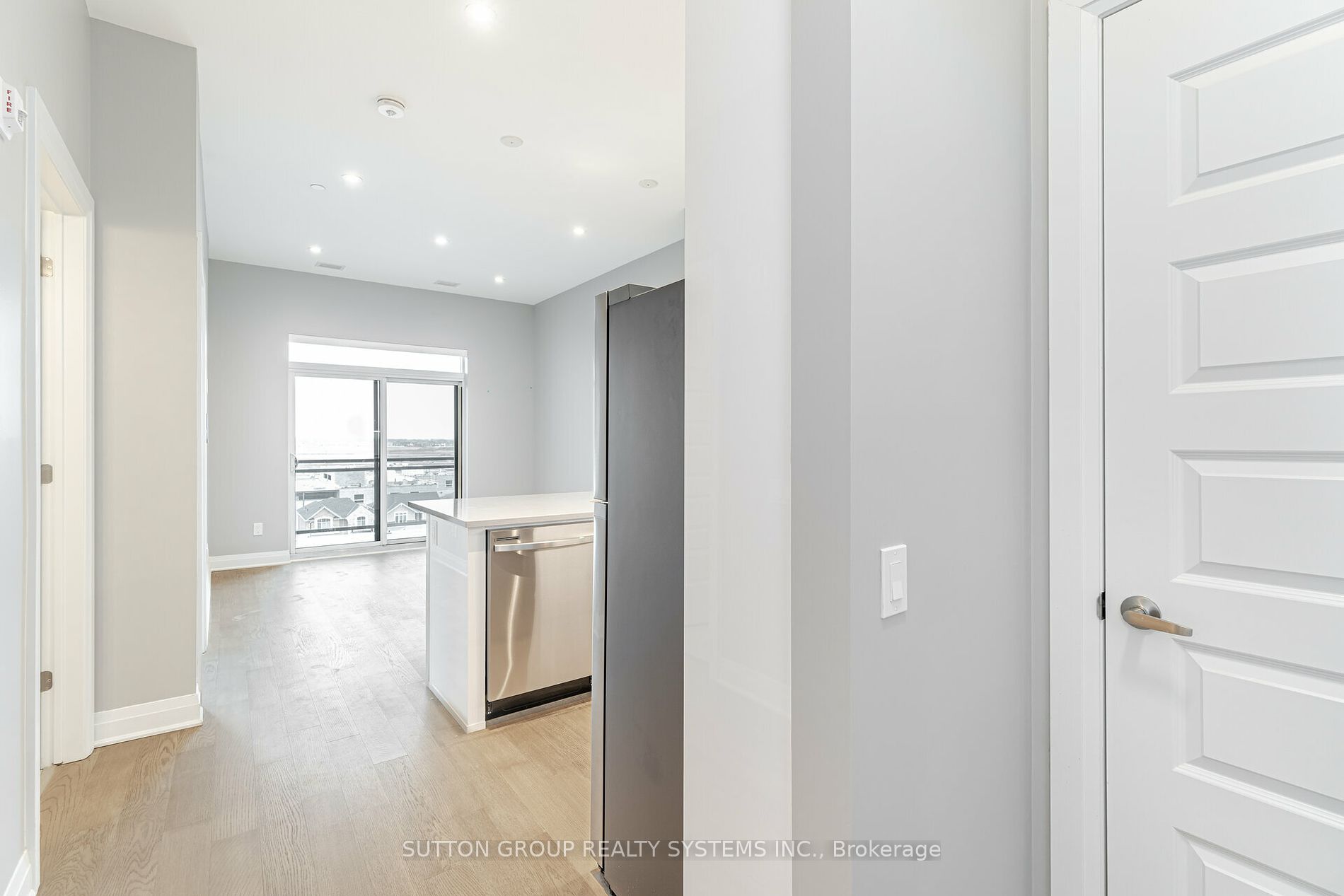 460 Gordon Krantz Ave, #602