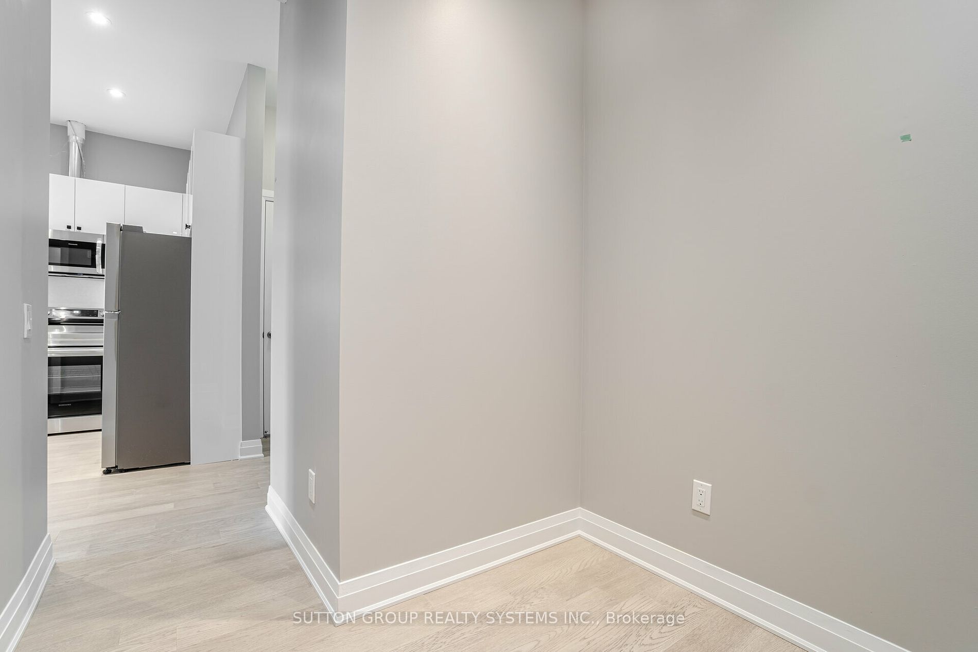 460 Gordon Krantz Ave, #602