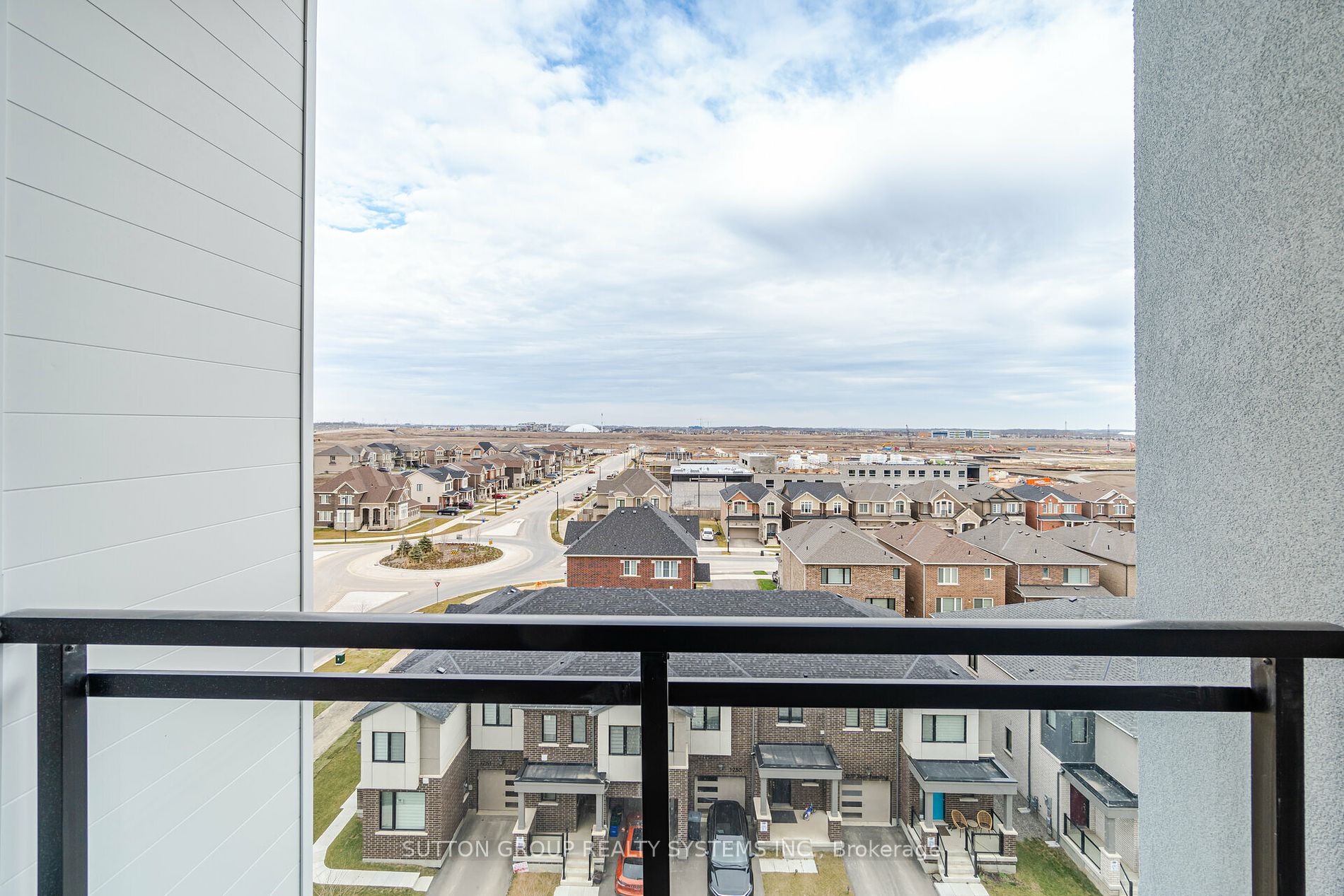 460 Gordon Krantz Ave, #602