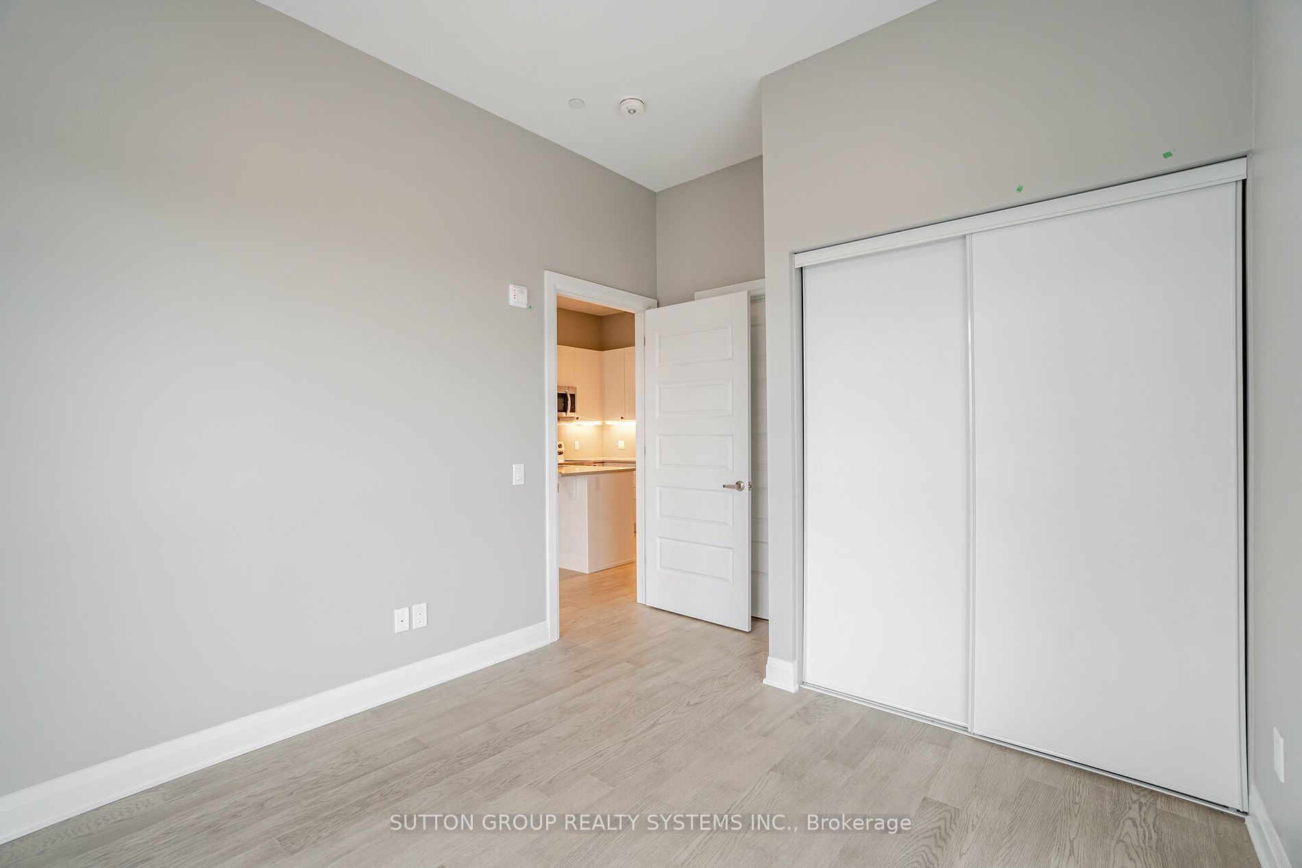460 Gordon Krantz Ave, #602