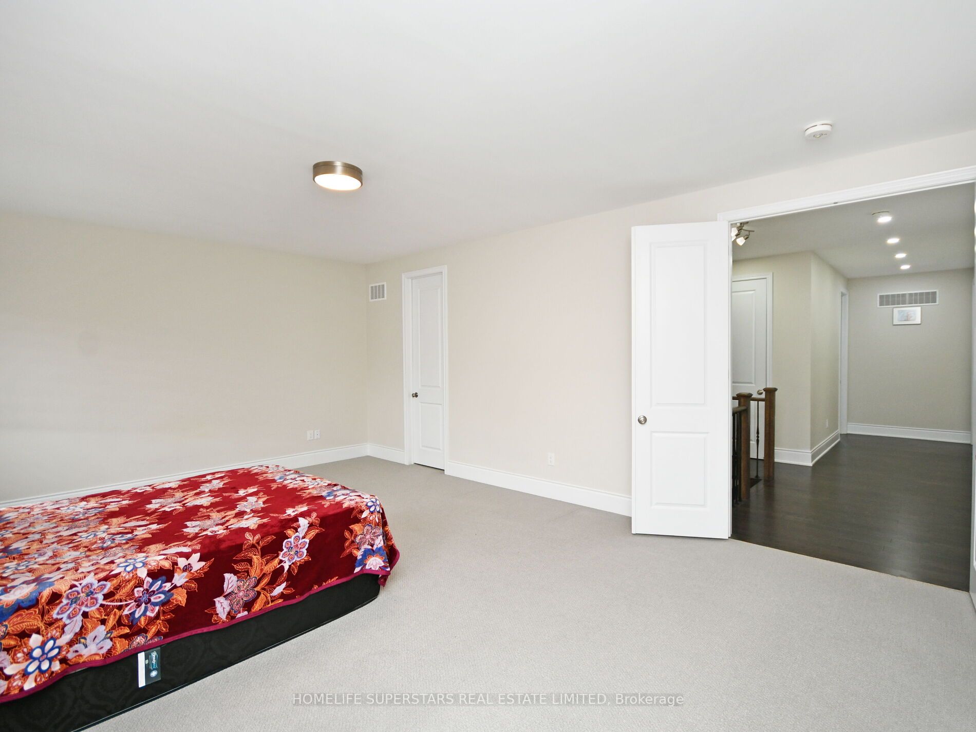 54 Arthur Griifin Cres E