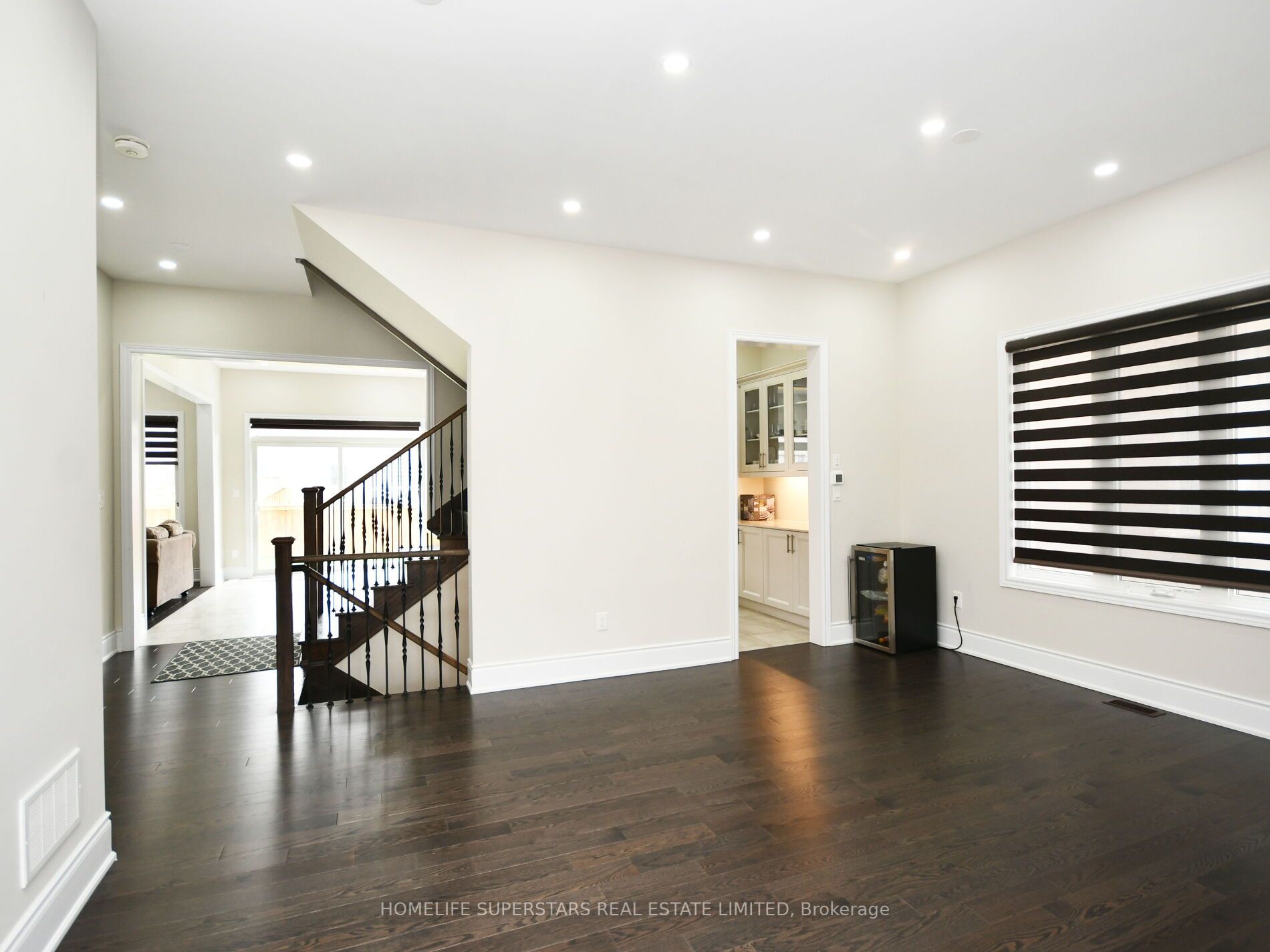 54 Arthur Griifin Cres E
