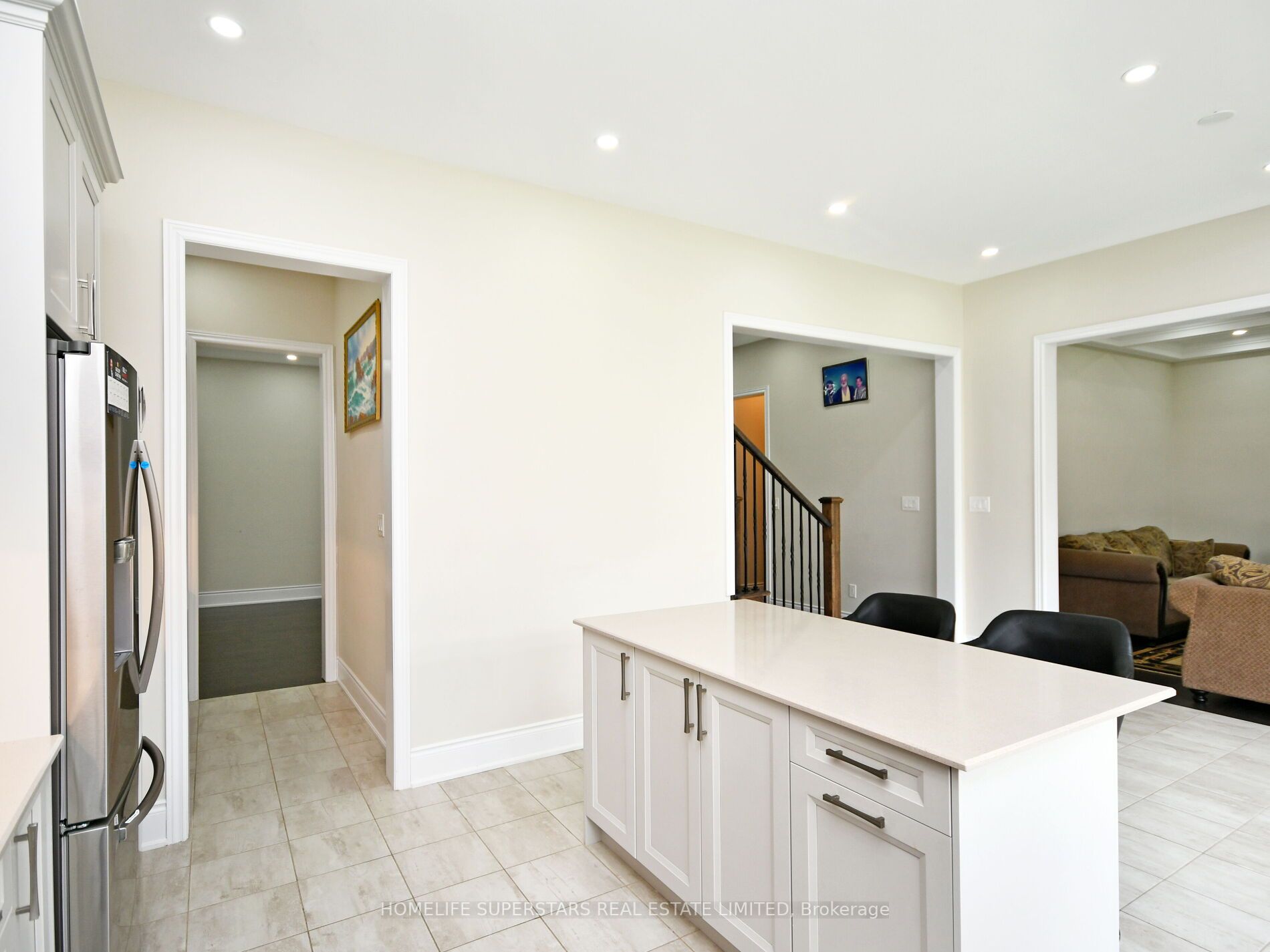 54 Arthur Griifin Cres E