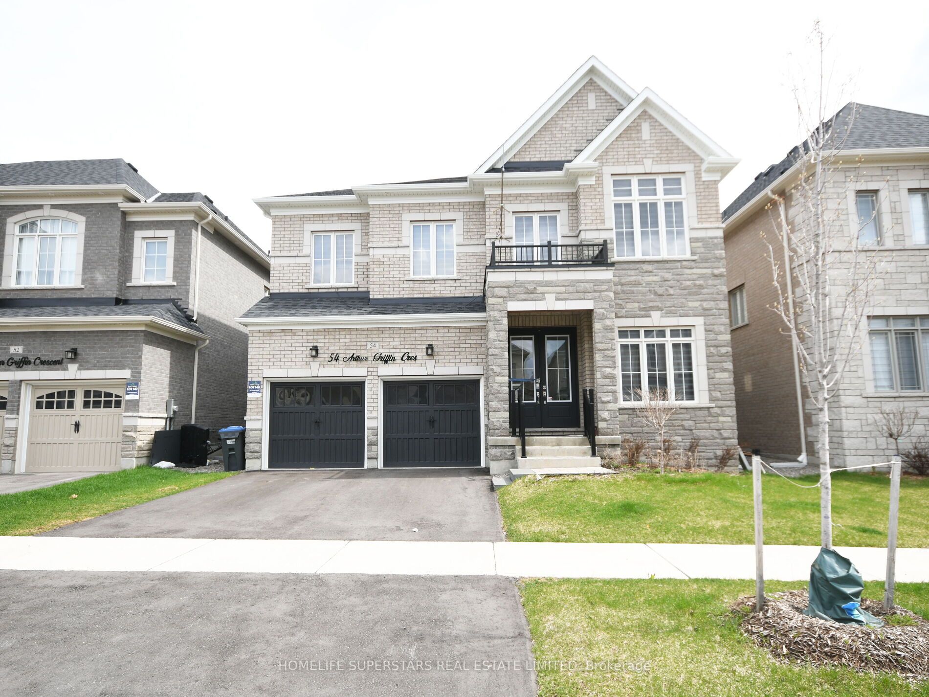 54 Arthur Griifin Cres E