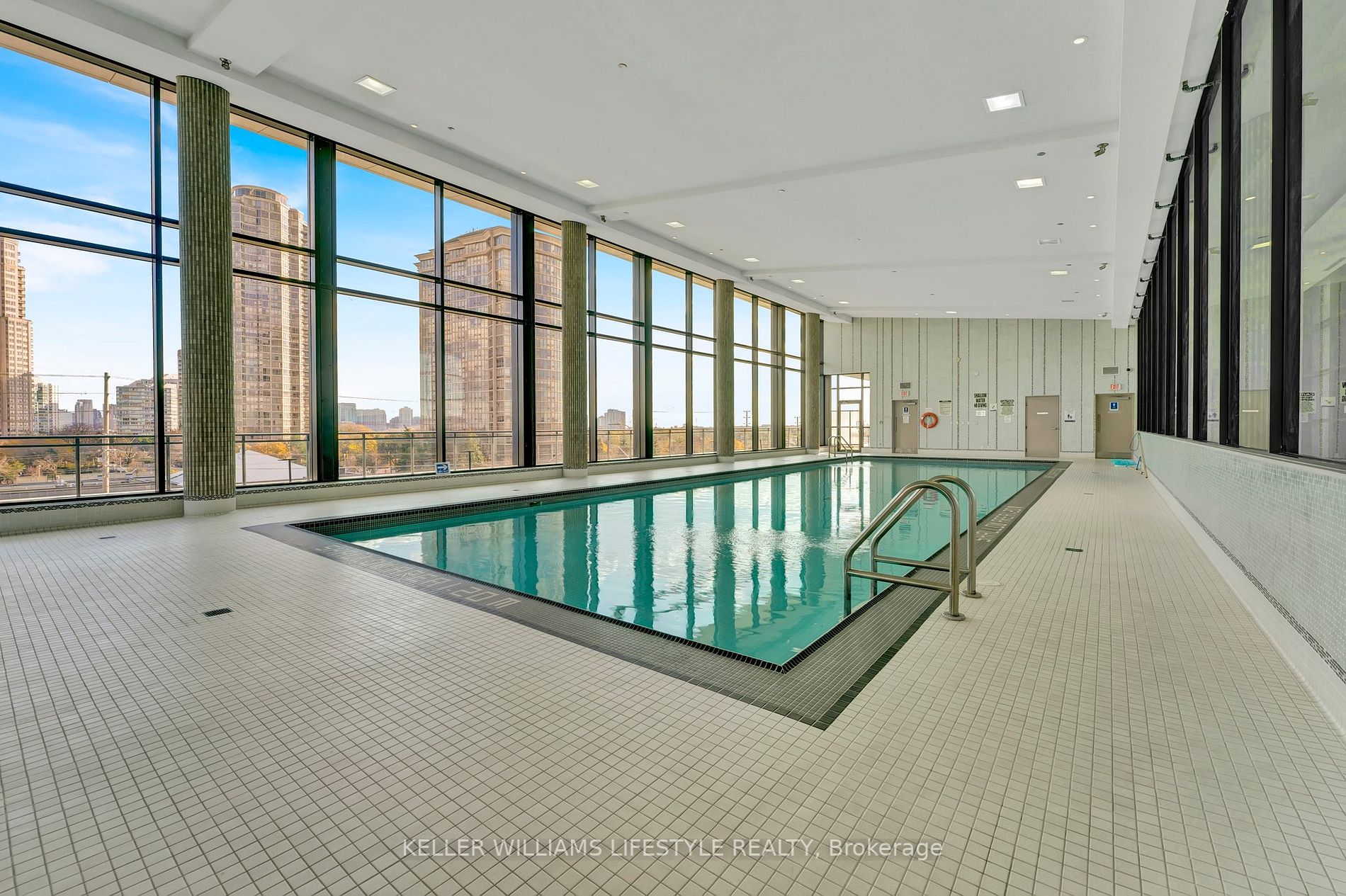 75 Eglinton Ave W, #903