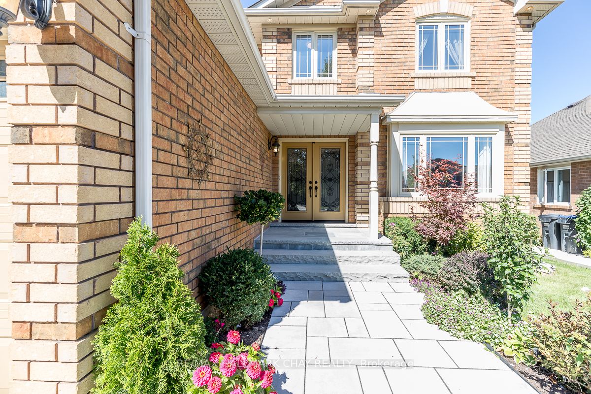 46 Foxchase Drive