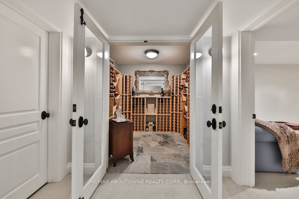 80 Cox Dr