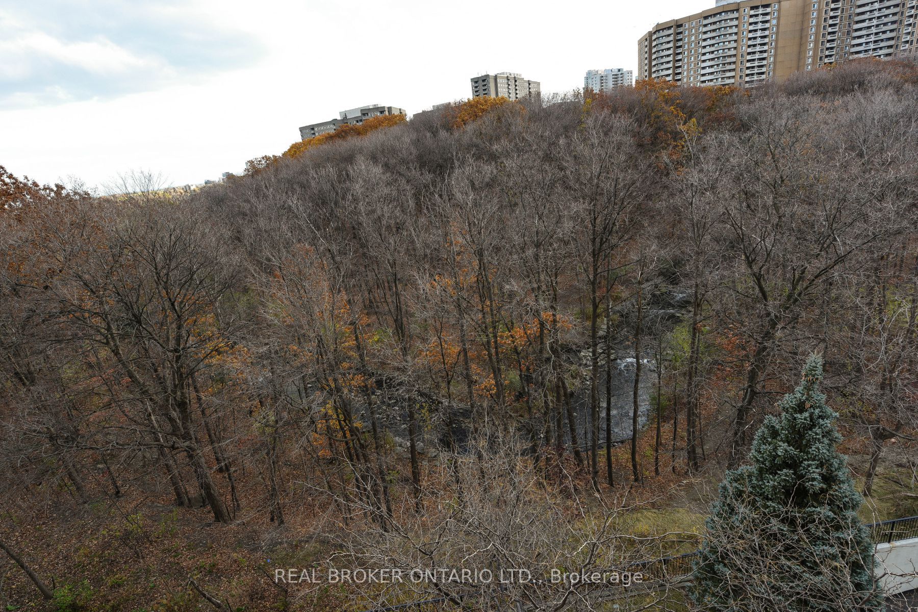 200 Burnhamthrope Rd E, #607