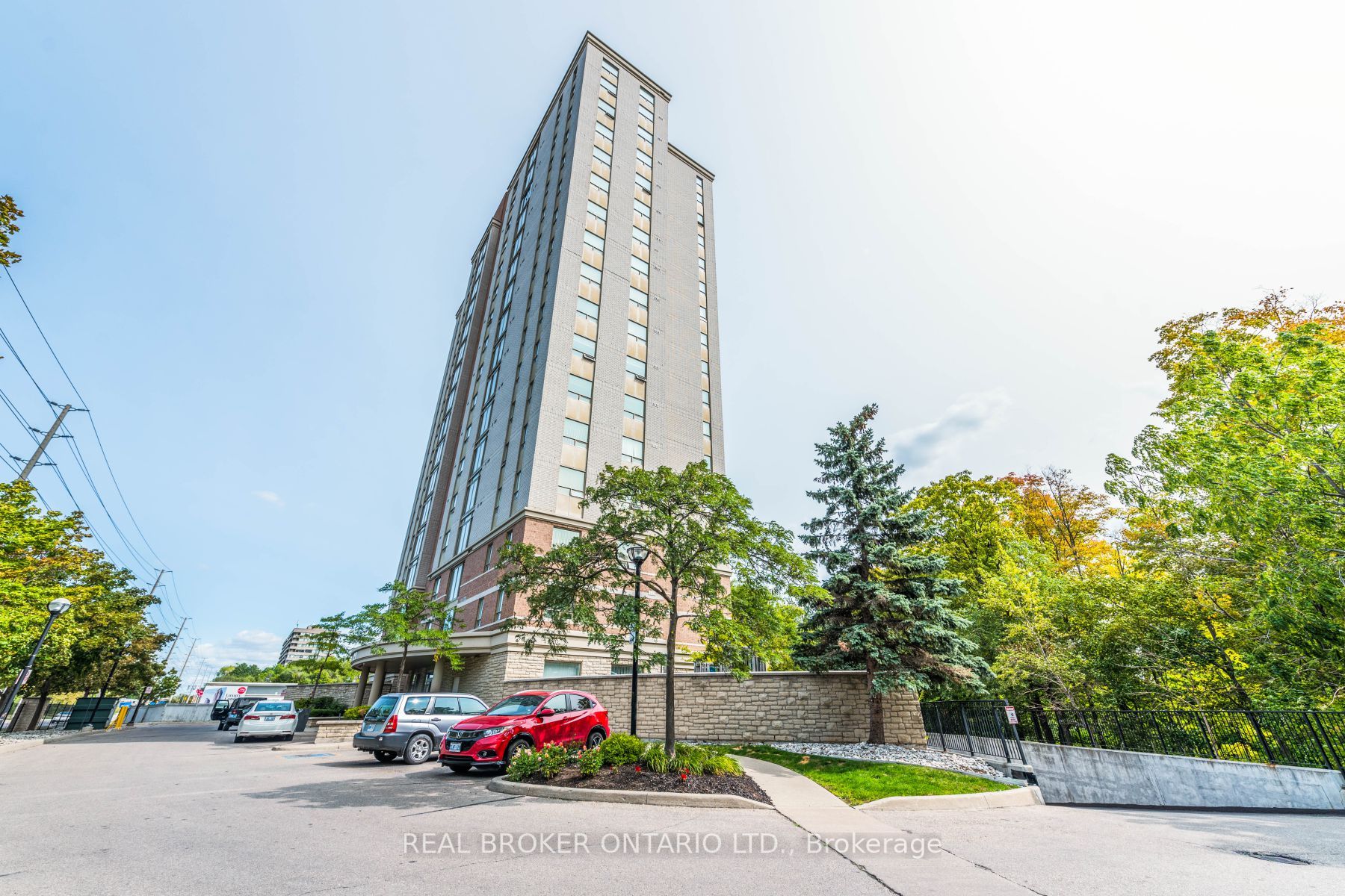 200 Burnhamthrope Rd E, #607