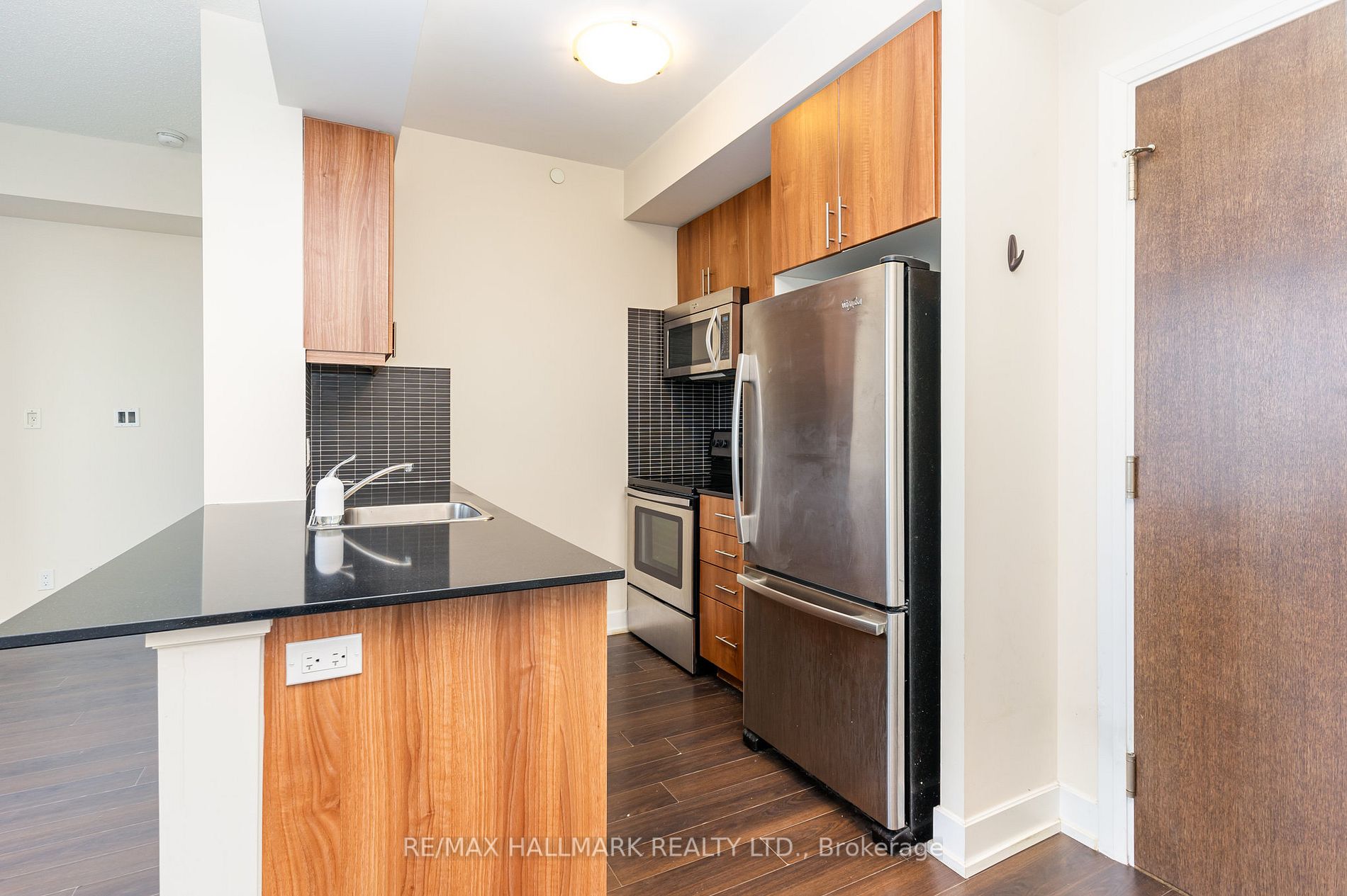 6 Eva Rd, #2610