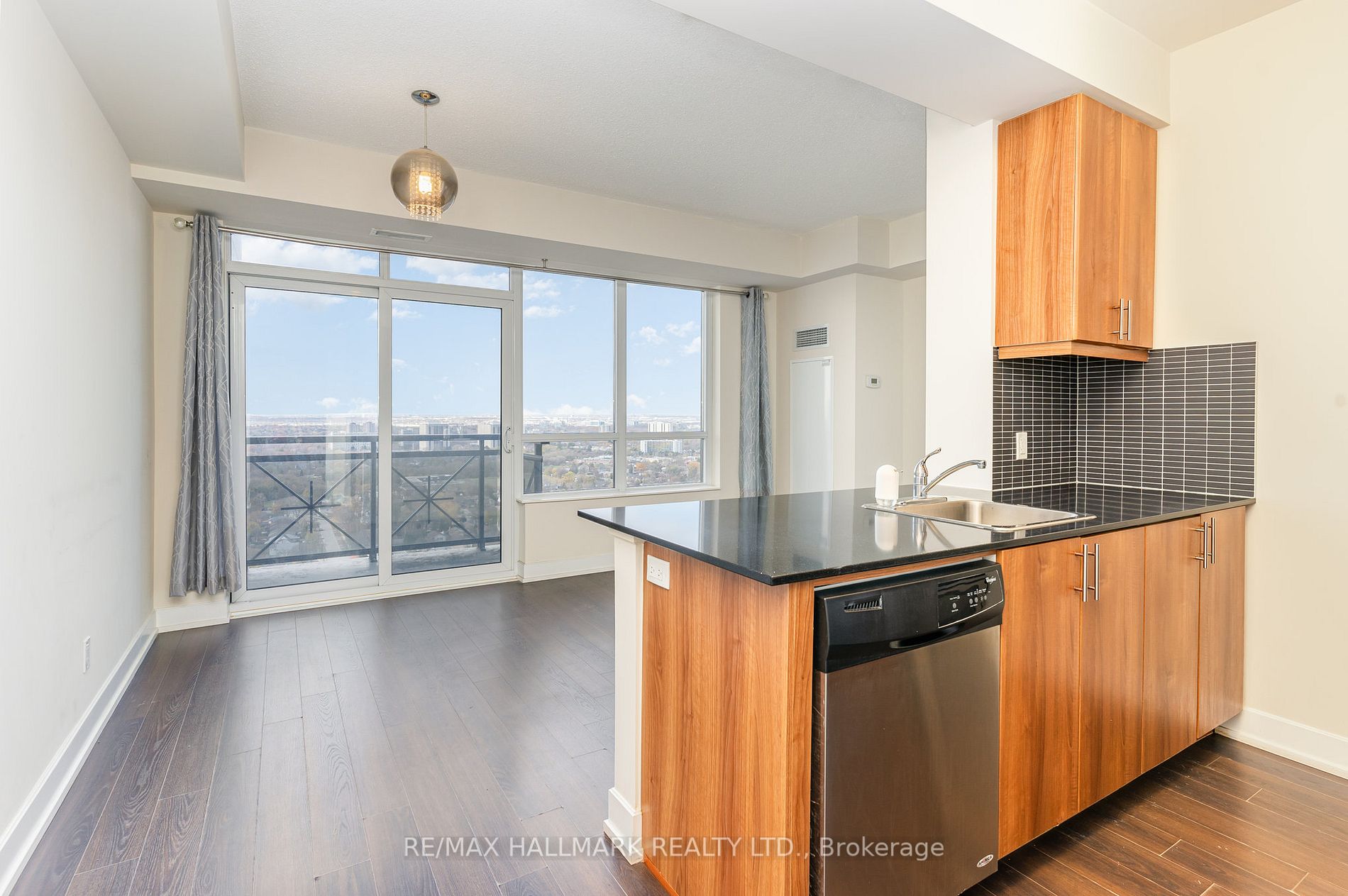 6 Eva Rd, #2610