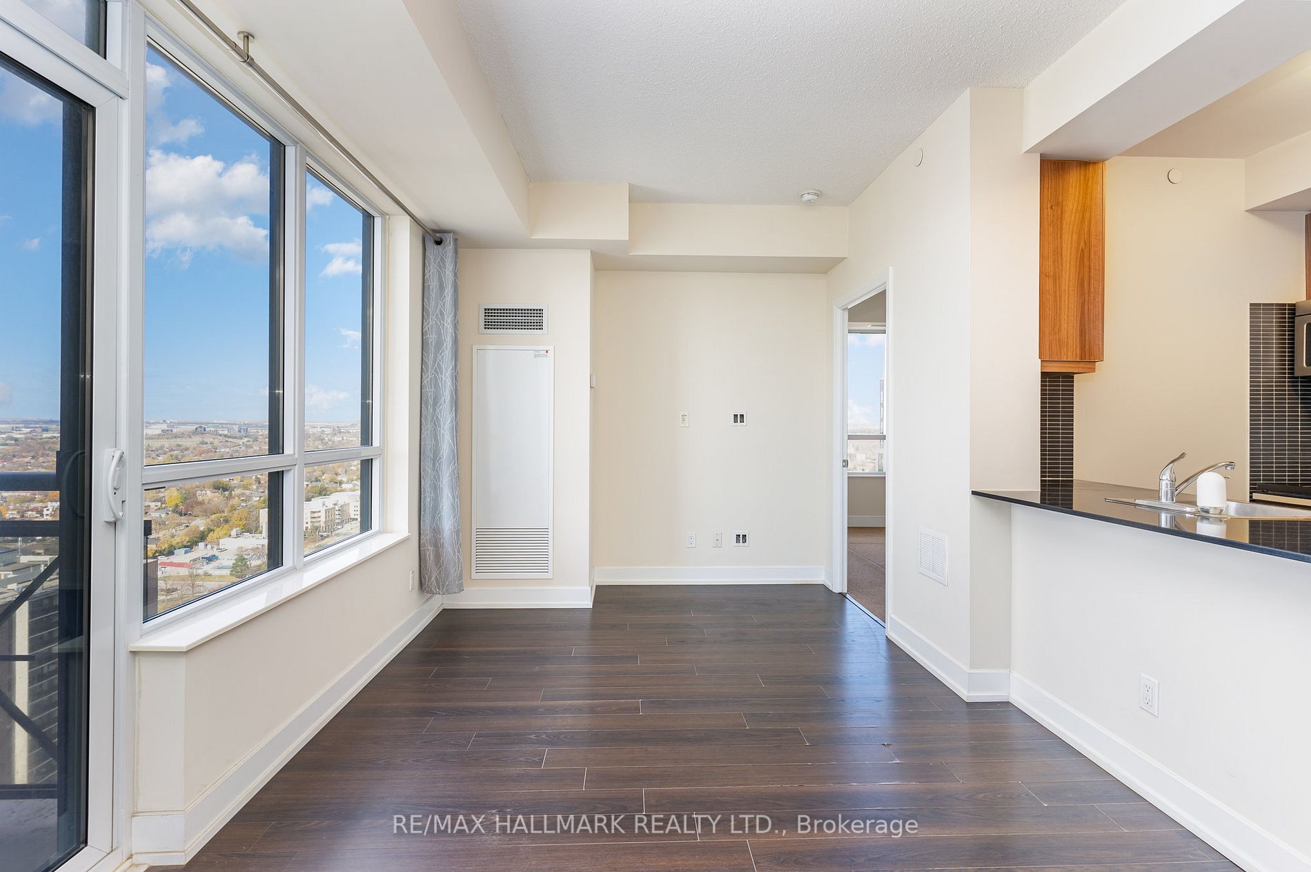 6 Eva Rd, #2610