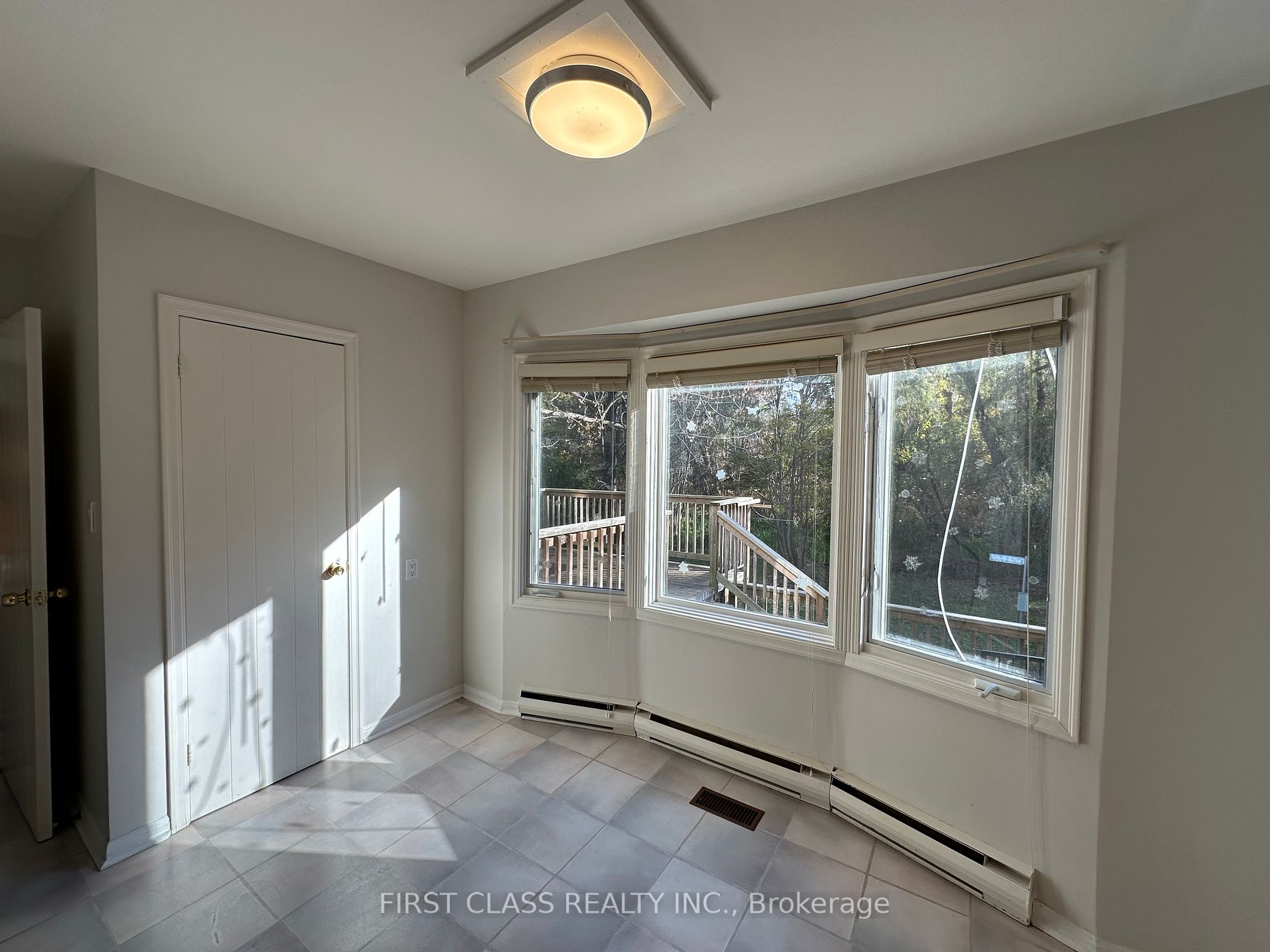 1438 Birchwood Dr