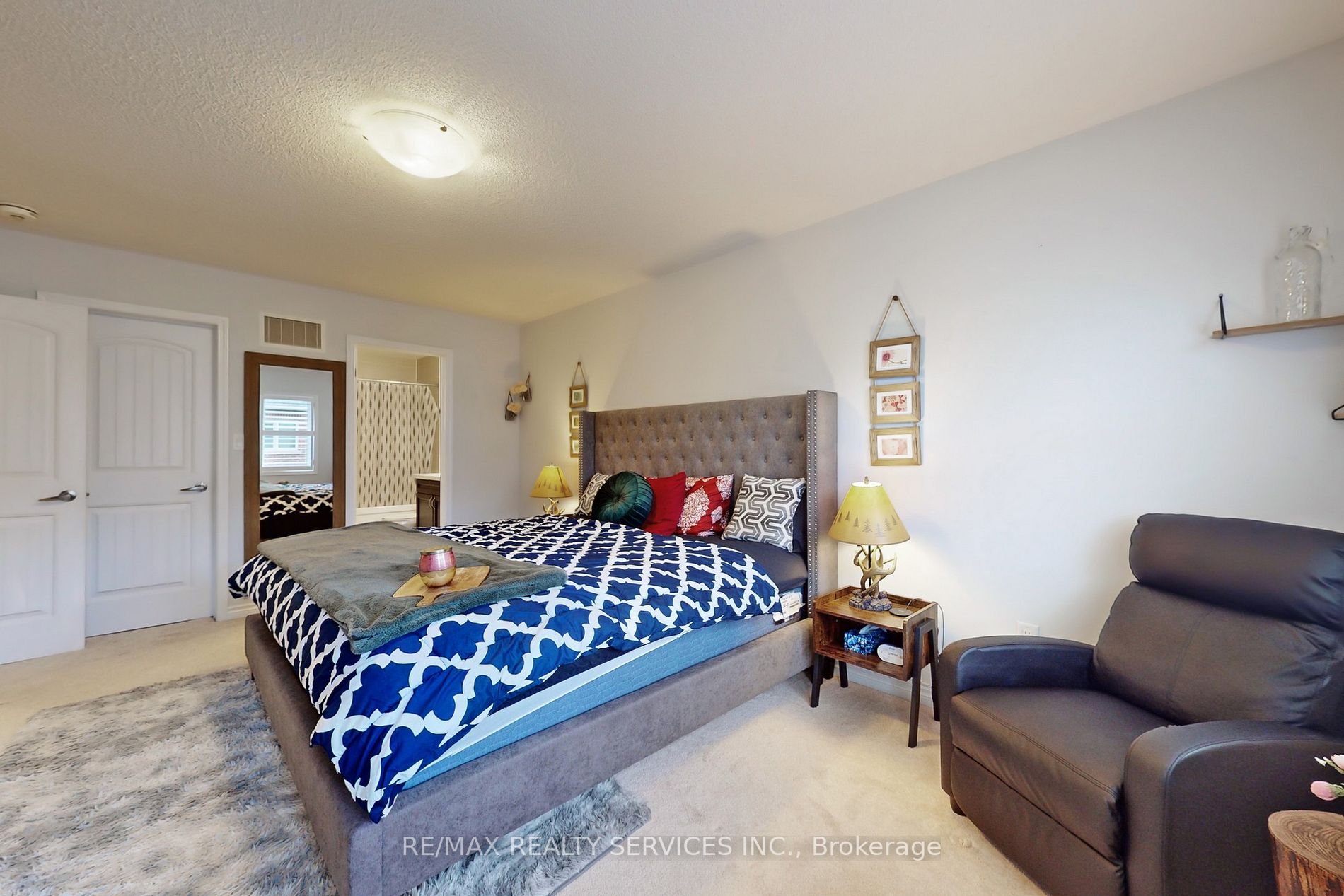 313 Gooding Cres