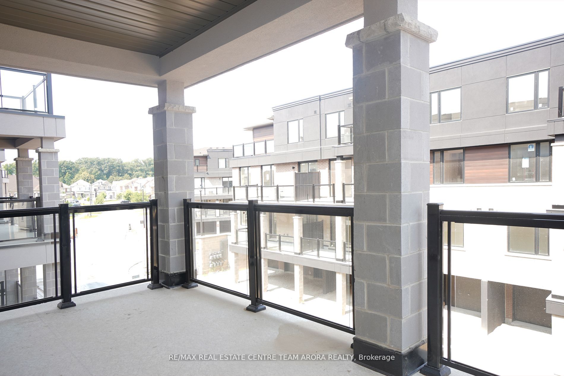 20 Knotsberry Circ, #17