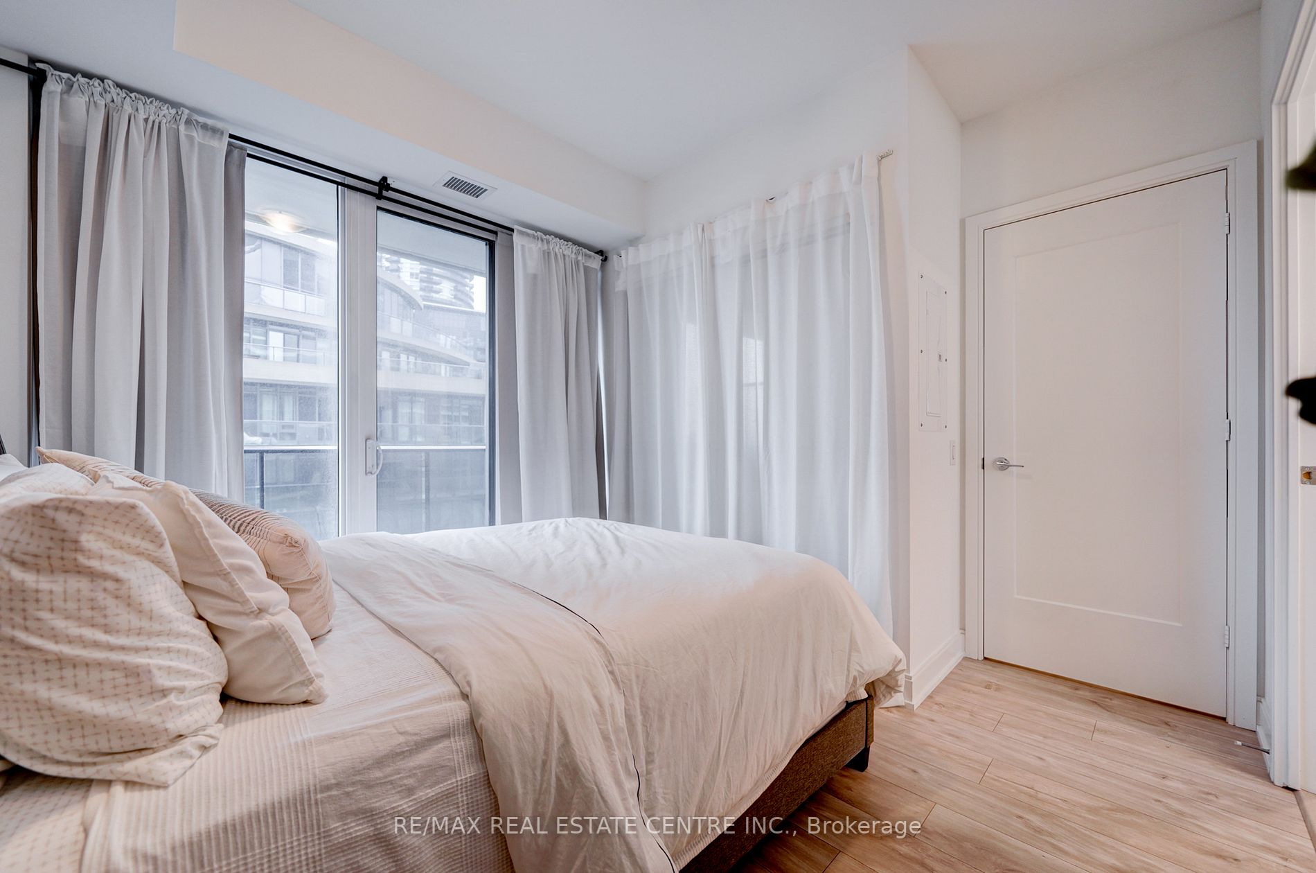70 Annie Craig Dr, #703