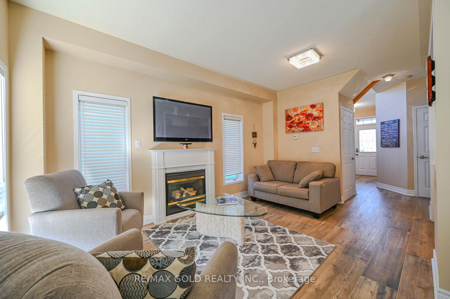 104 Rubysilver Dr
