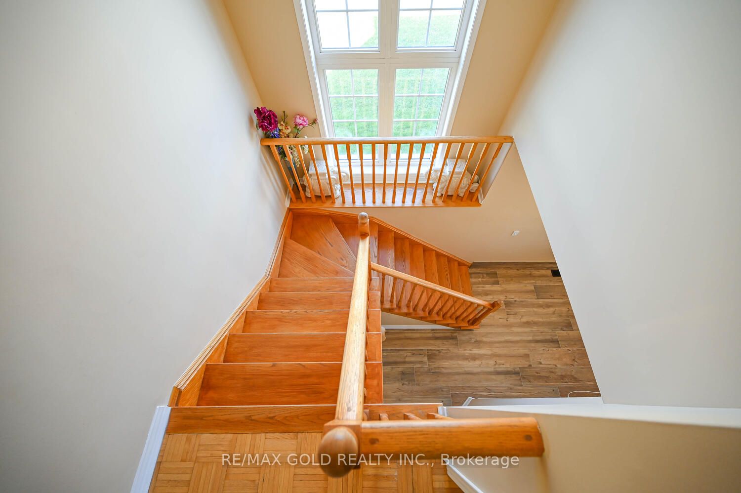 104 Rubysilver Dr