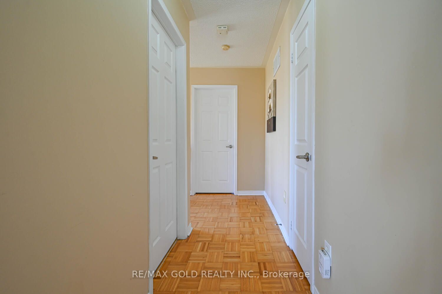 104 Rubysilver Dr