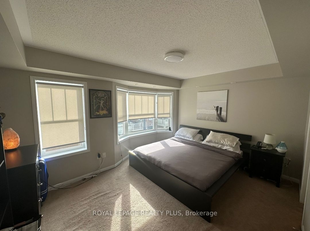 734 Neighbourhood Circ, #2