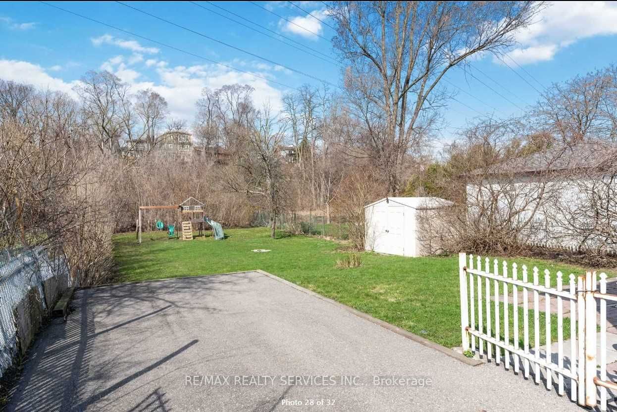 6 Bonnyview Dr