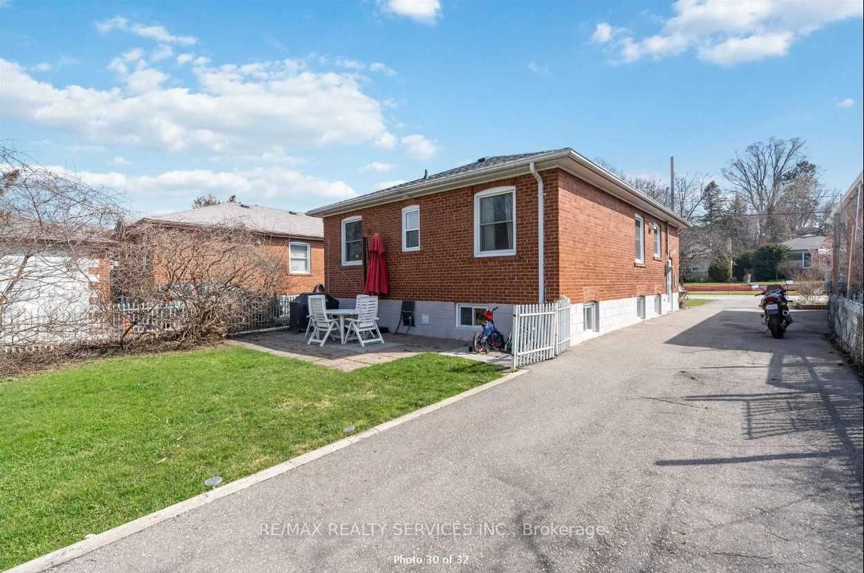 6 Bonnyview Dr