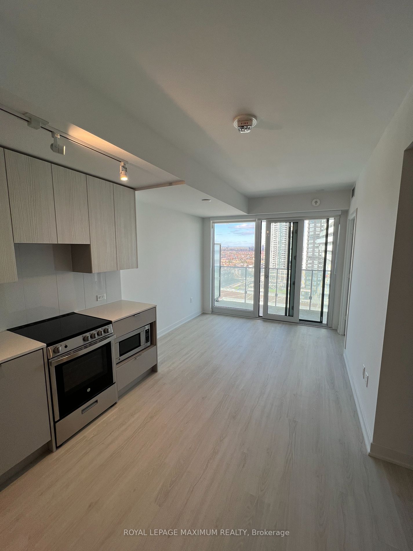 3883 Quartz Rd, #1402