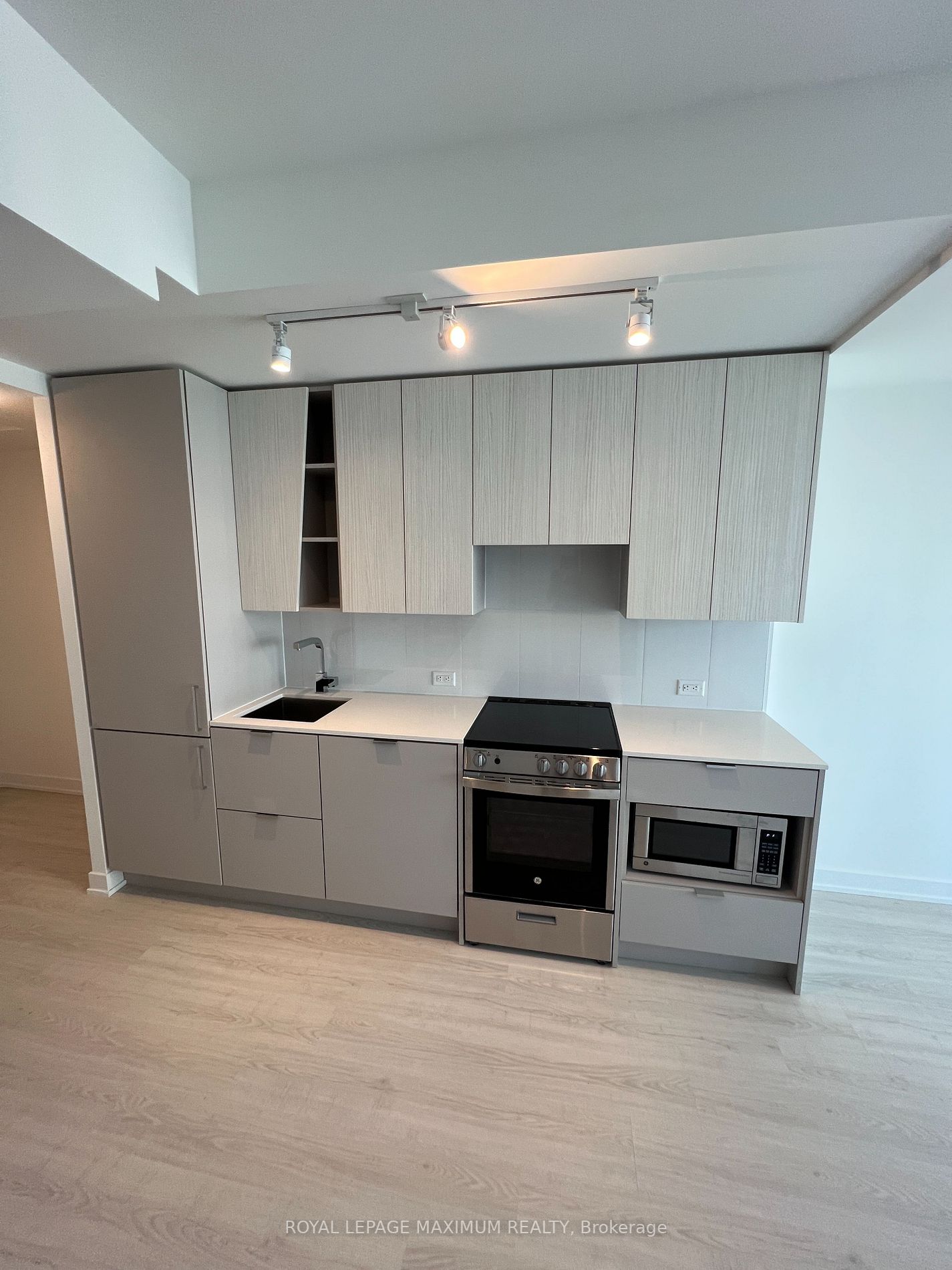 3883 Quartz Rd, #1402
