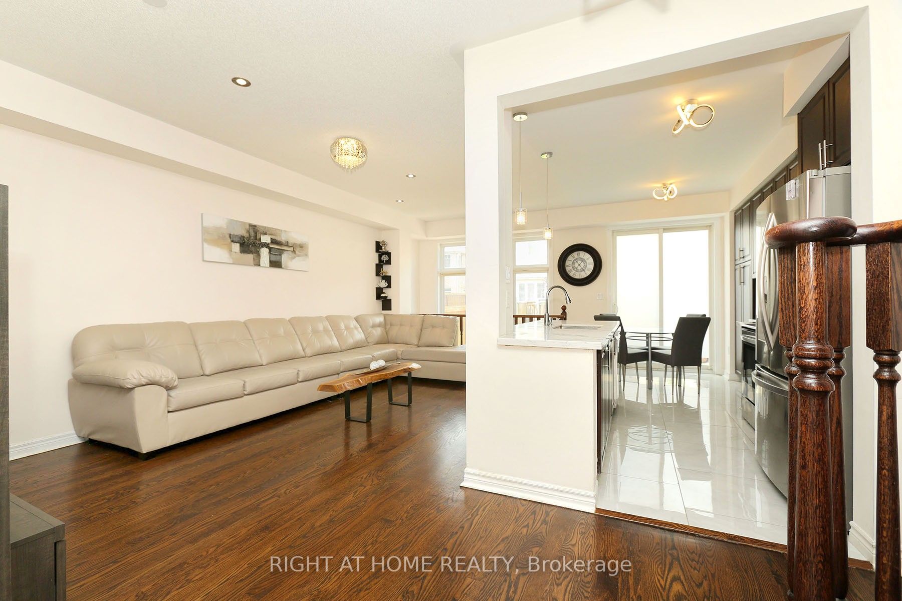 16 Aspenview Ave