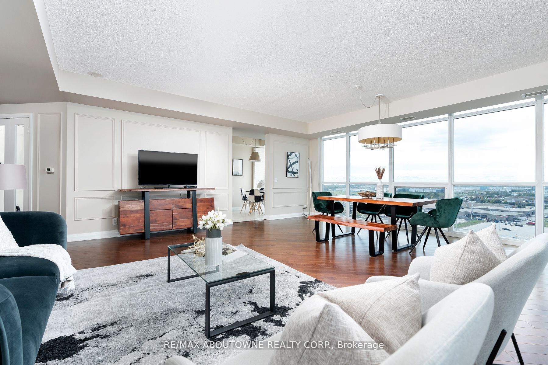 1055 Southdown Rd, #1202