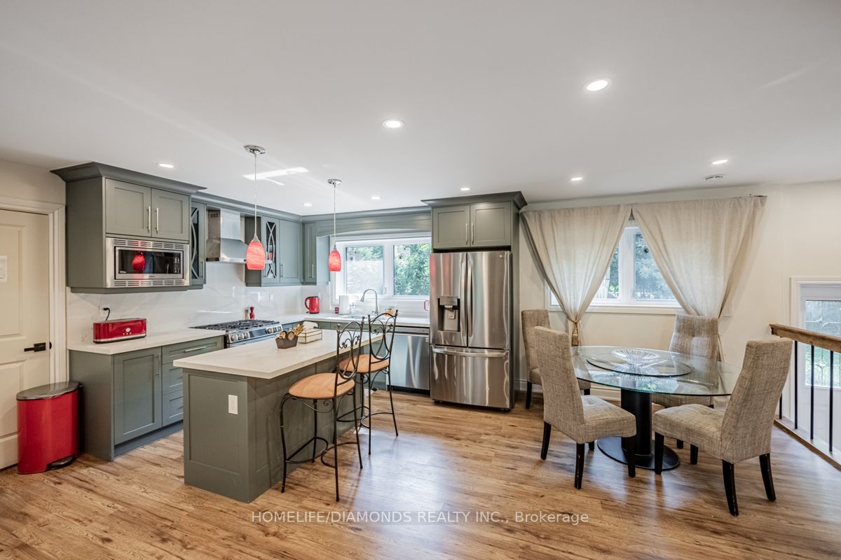 208 Glen Oak Dr