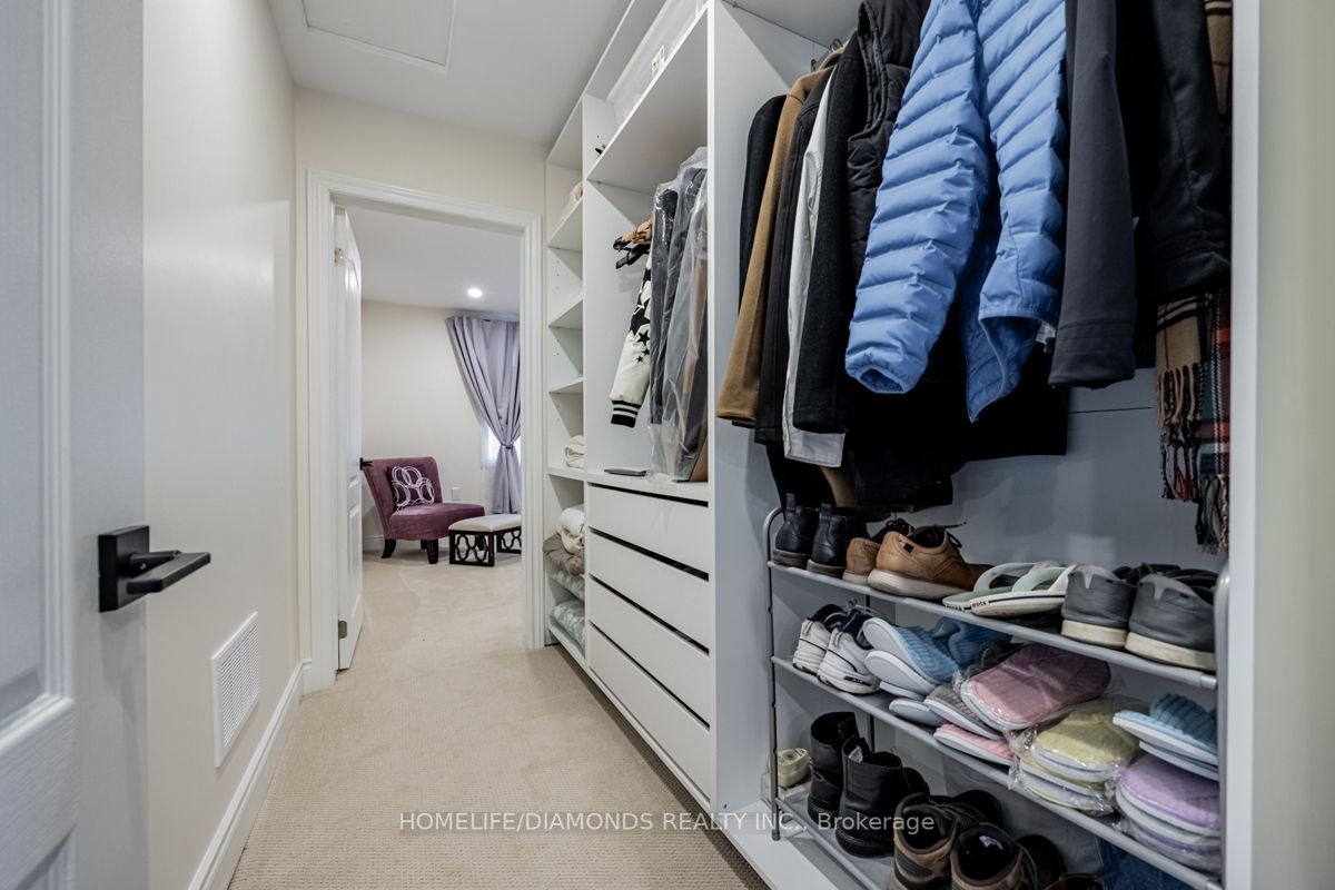 208 Glen Oak Dr