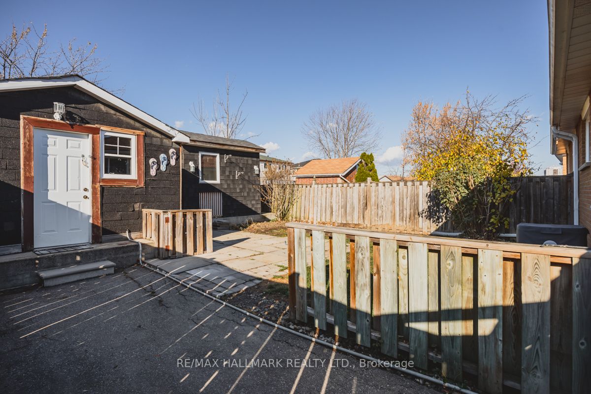 2417 Whaley Dr