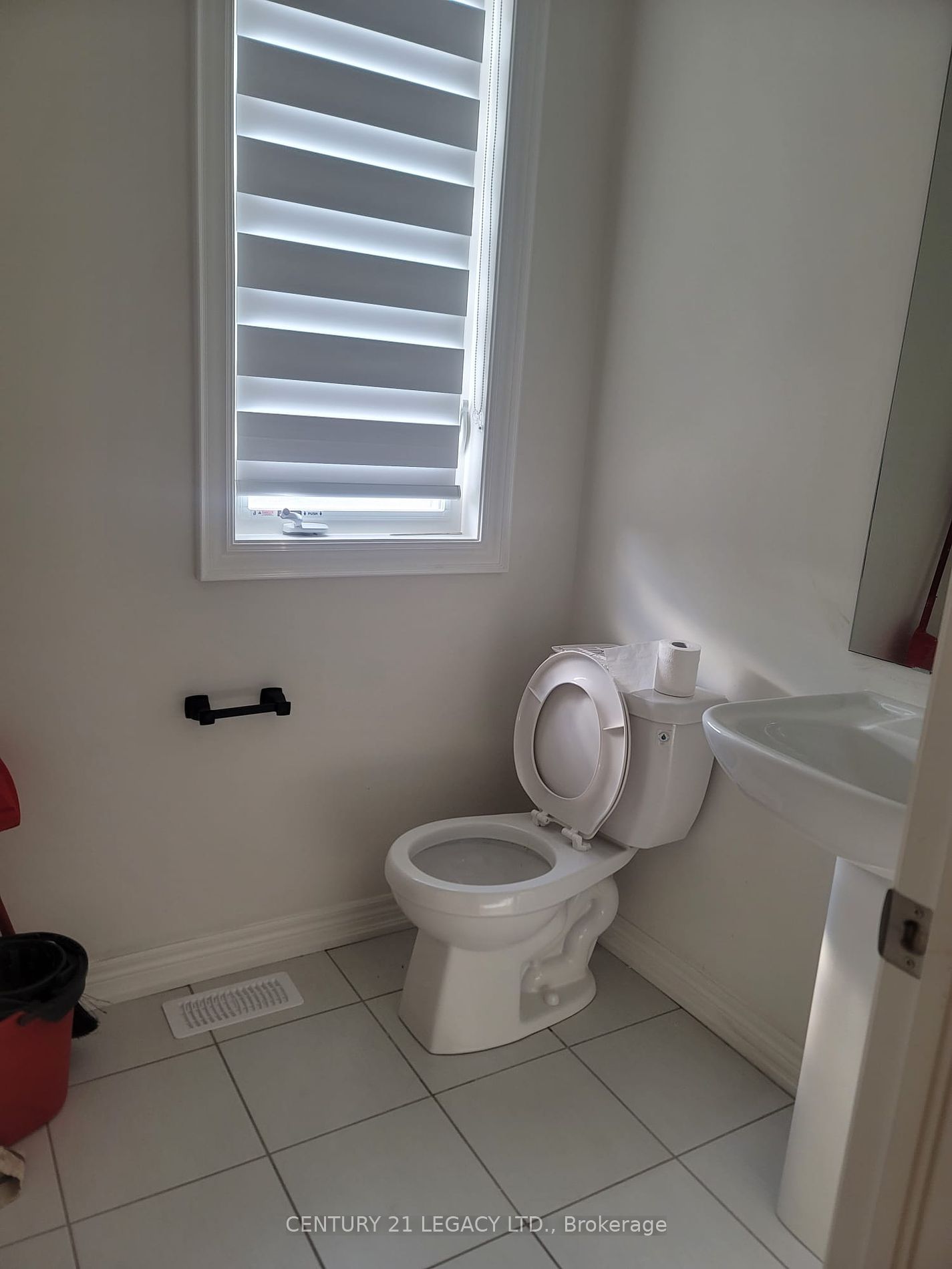 4 Queenpost Drive