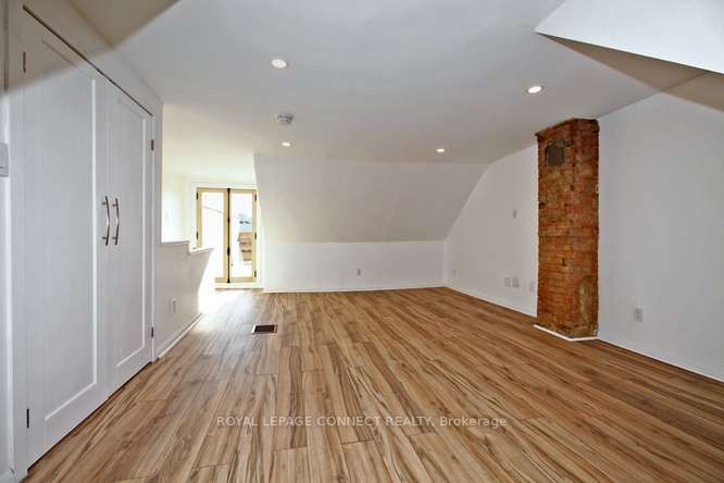 29 Golden Ave