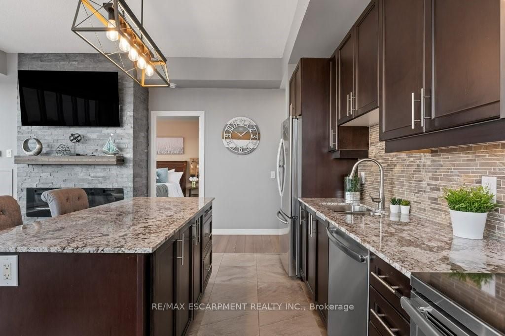 5001 Corporate Dr, #703