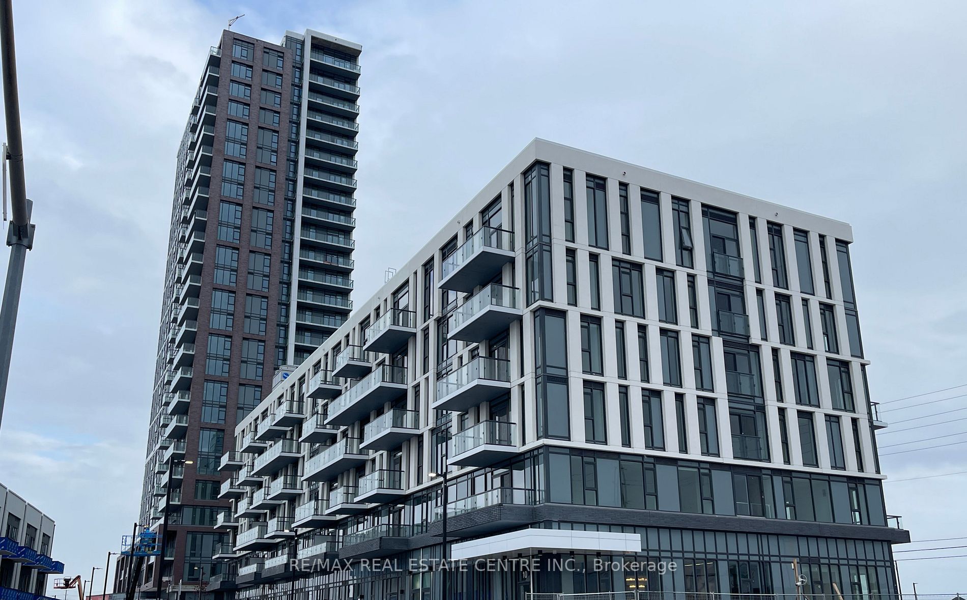 10 Lagerfeld Dr E, #415