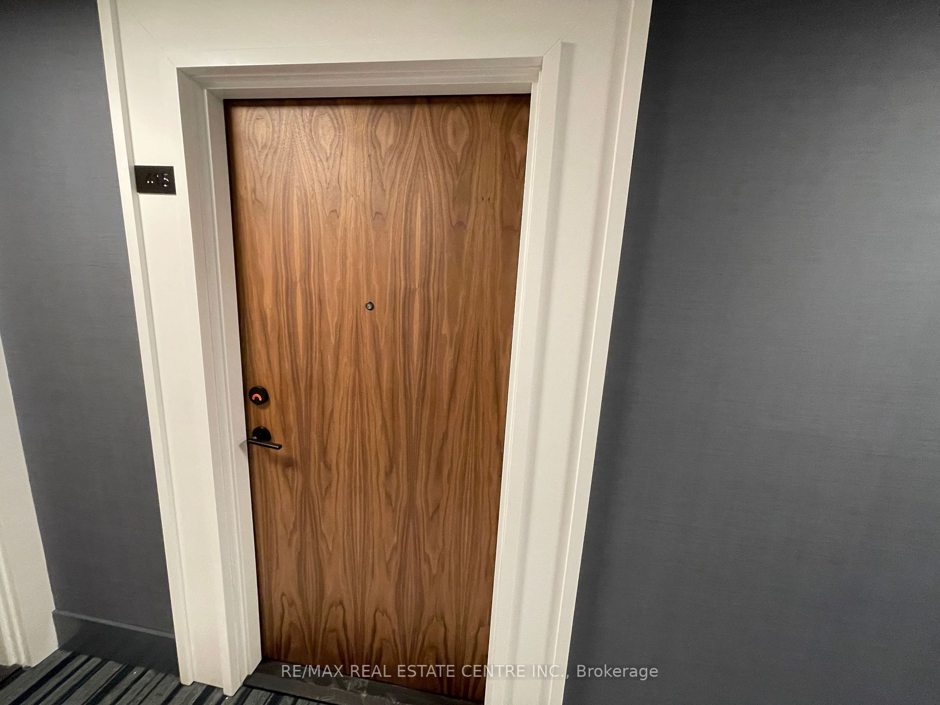 10 Lagerfeld Dr E, #415