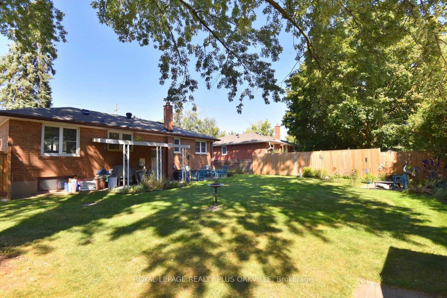 1198 Pinegrove Rd