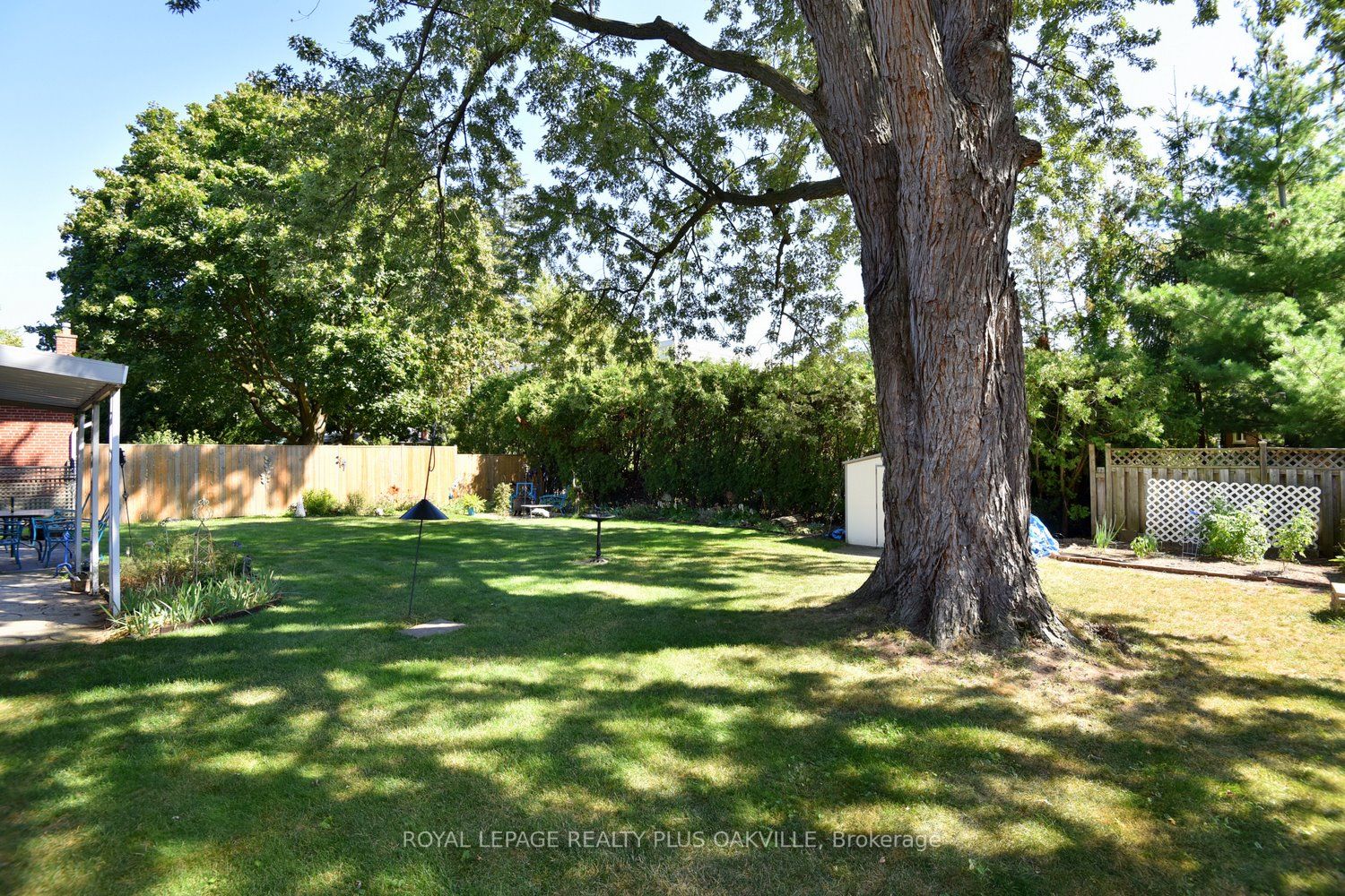 1198 Pinegrove Rd