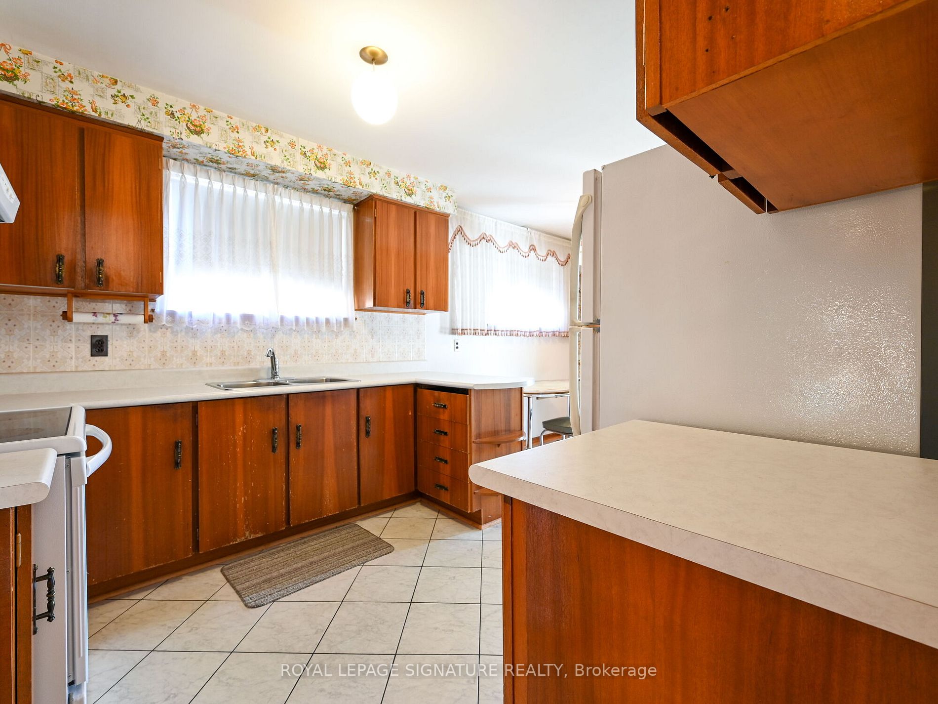 24 Newell Crt