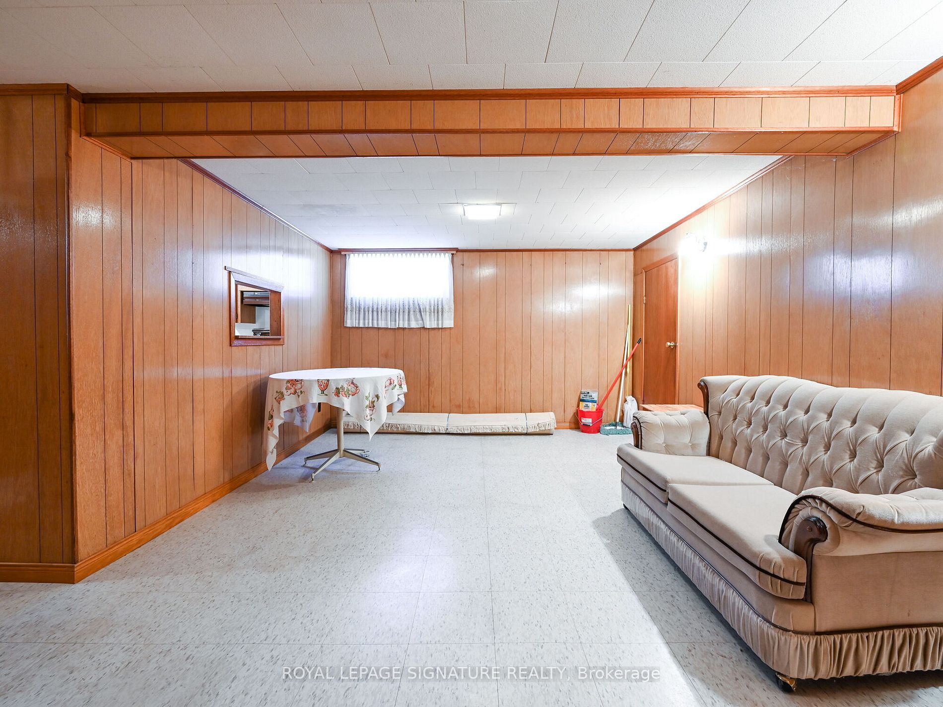 24 Newell Crt