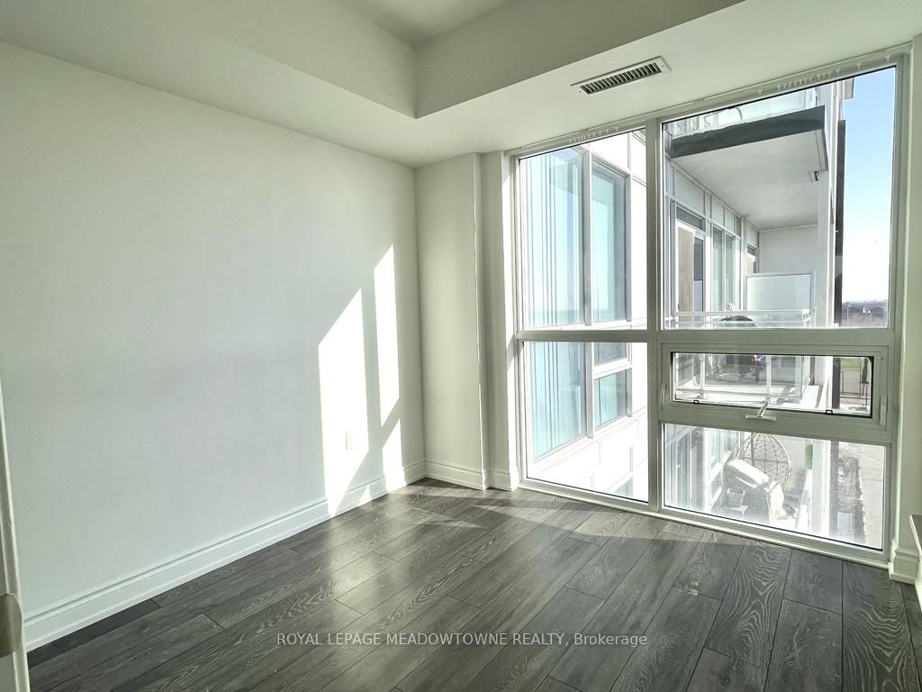 1050 Main St E, #603
