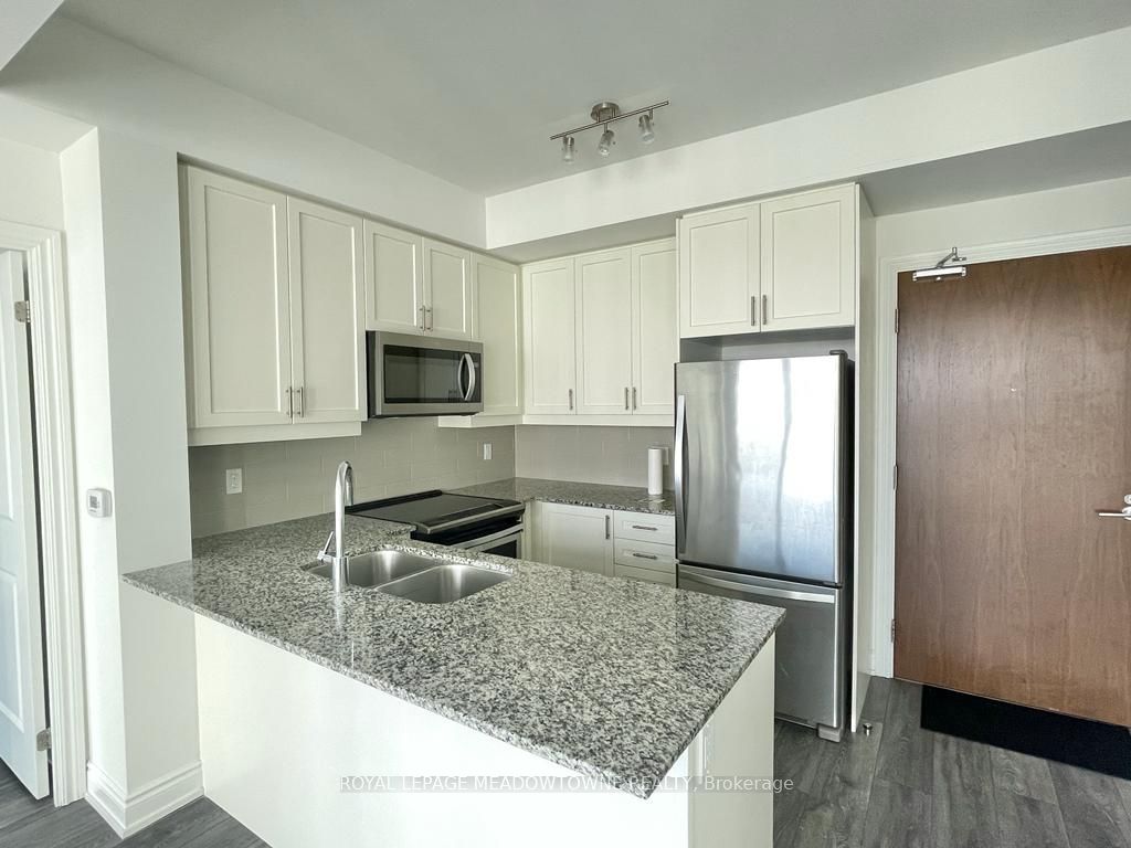 1050 Main St E, #603