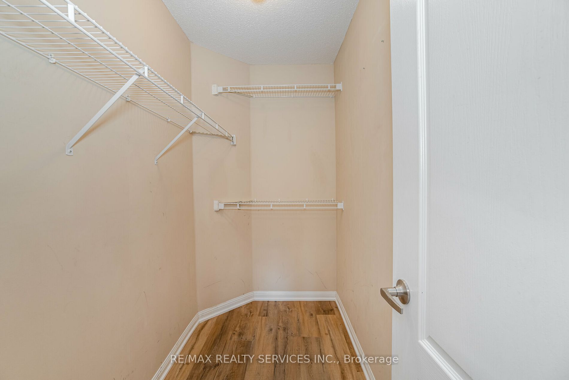 204 Prosser Circ